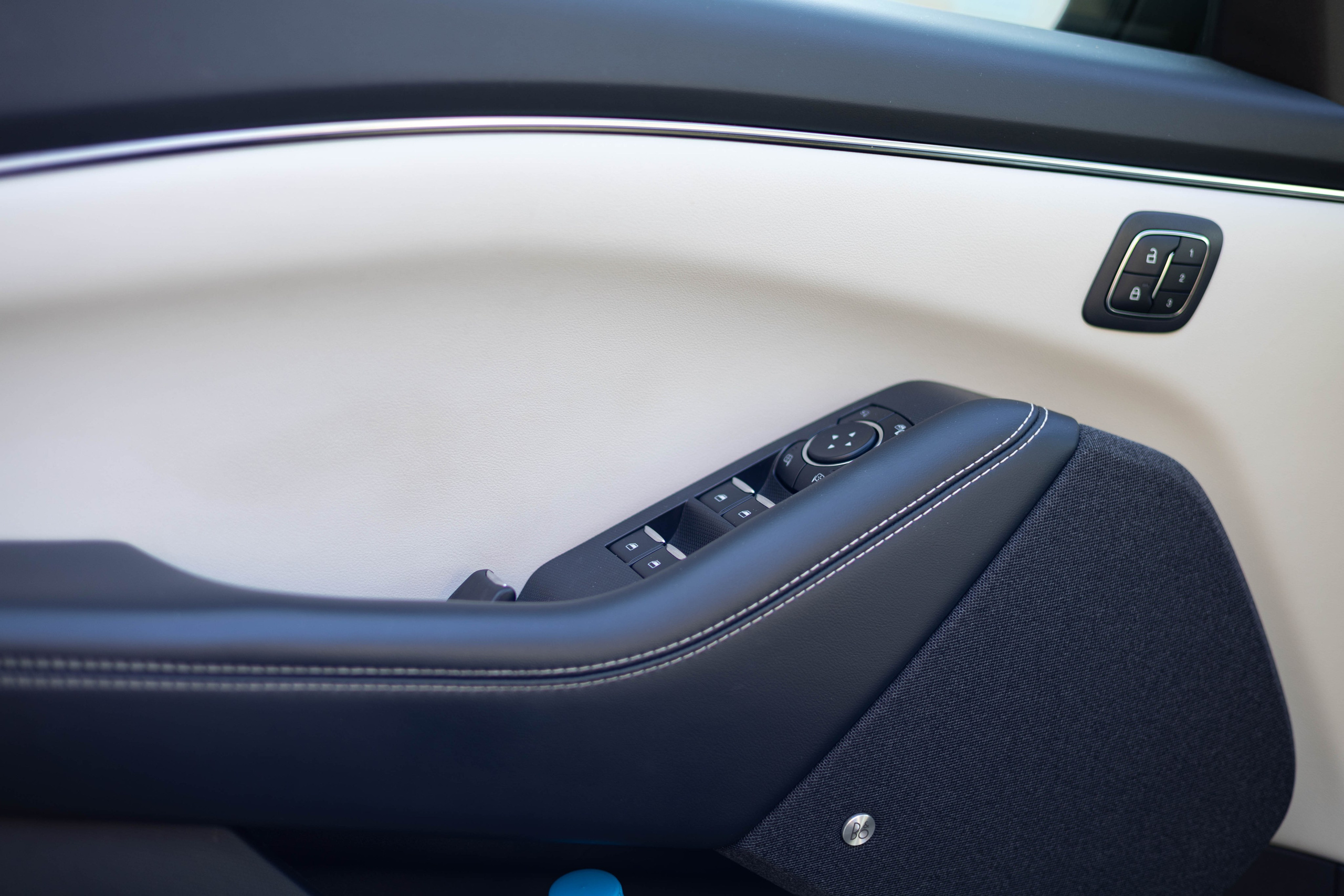 Пример фото автомобиля на продажу. Семейный фотограф Кишиневе, Молдова Врабий Ольга