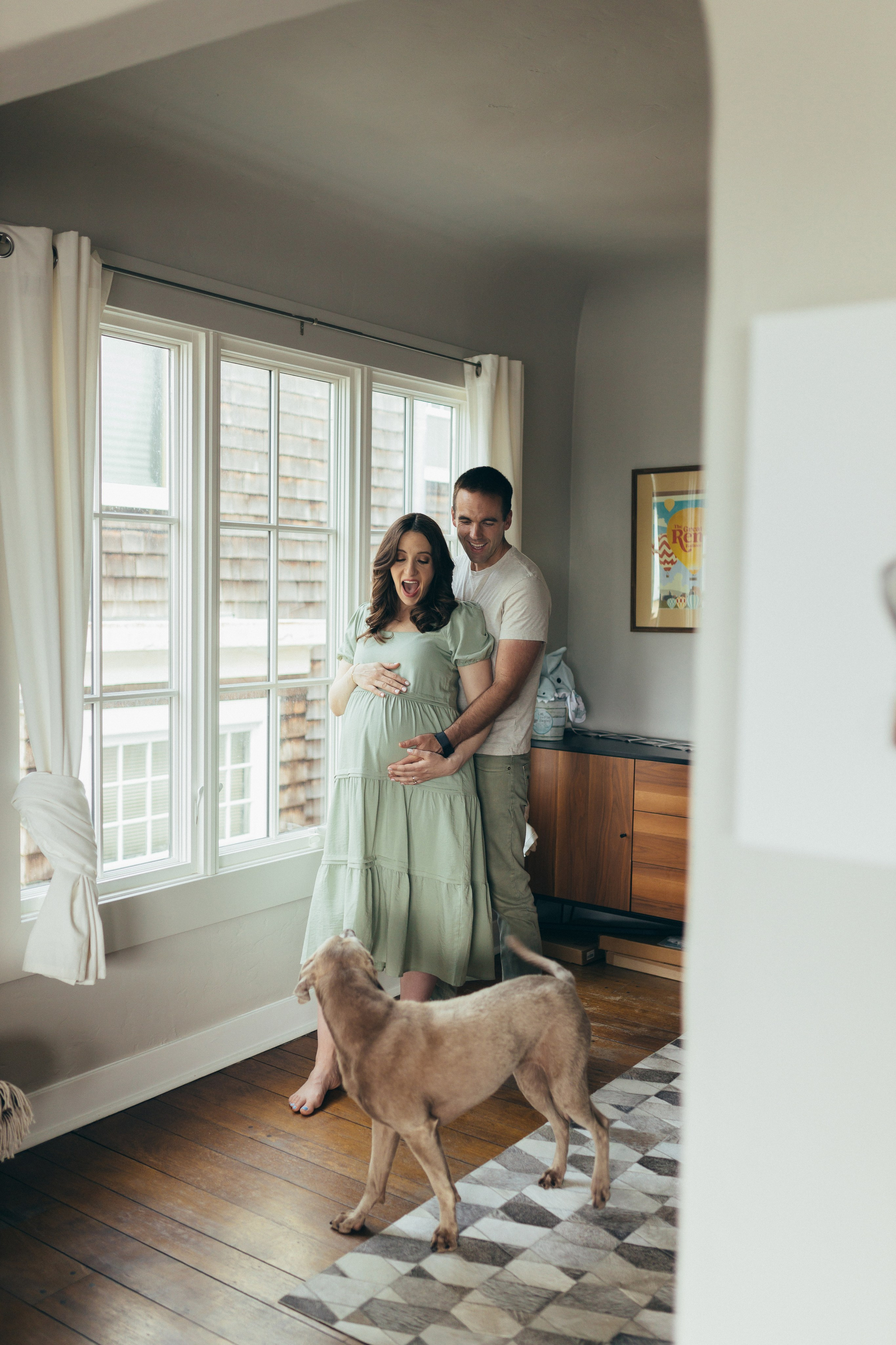 Cozy Home Maternity Photo session. Maternity, newborn photographer in the Bay Area|Iryna Rakivnenko