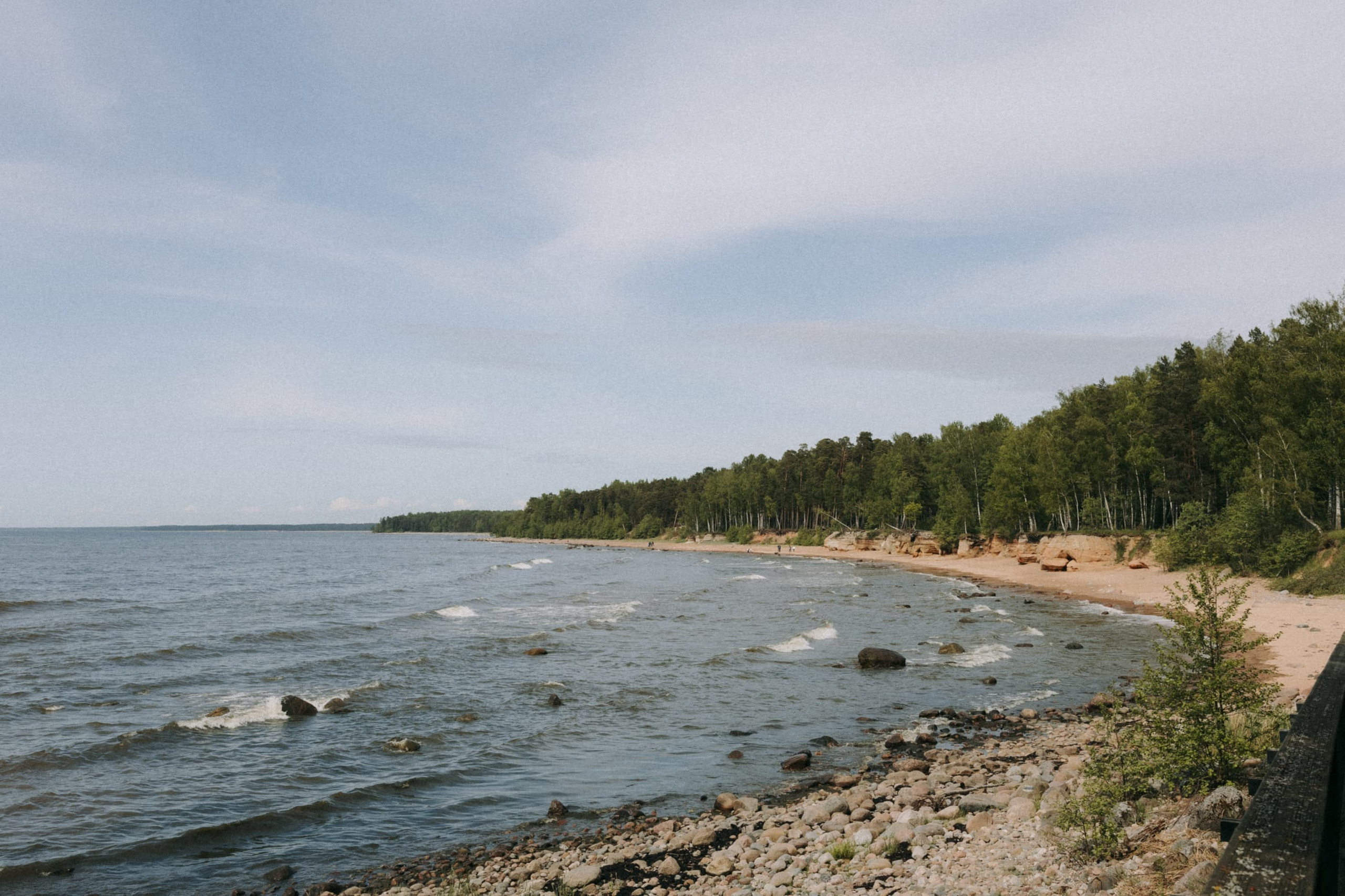 Marija & Aleksandrs: Kāzu fotosesija Veczemju klintīs pie jūras. Fotogrāfs kāzām, ģimenēm un dažādiem pasākumiem