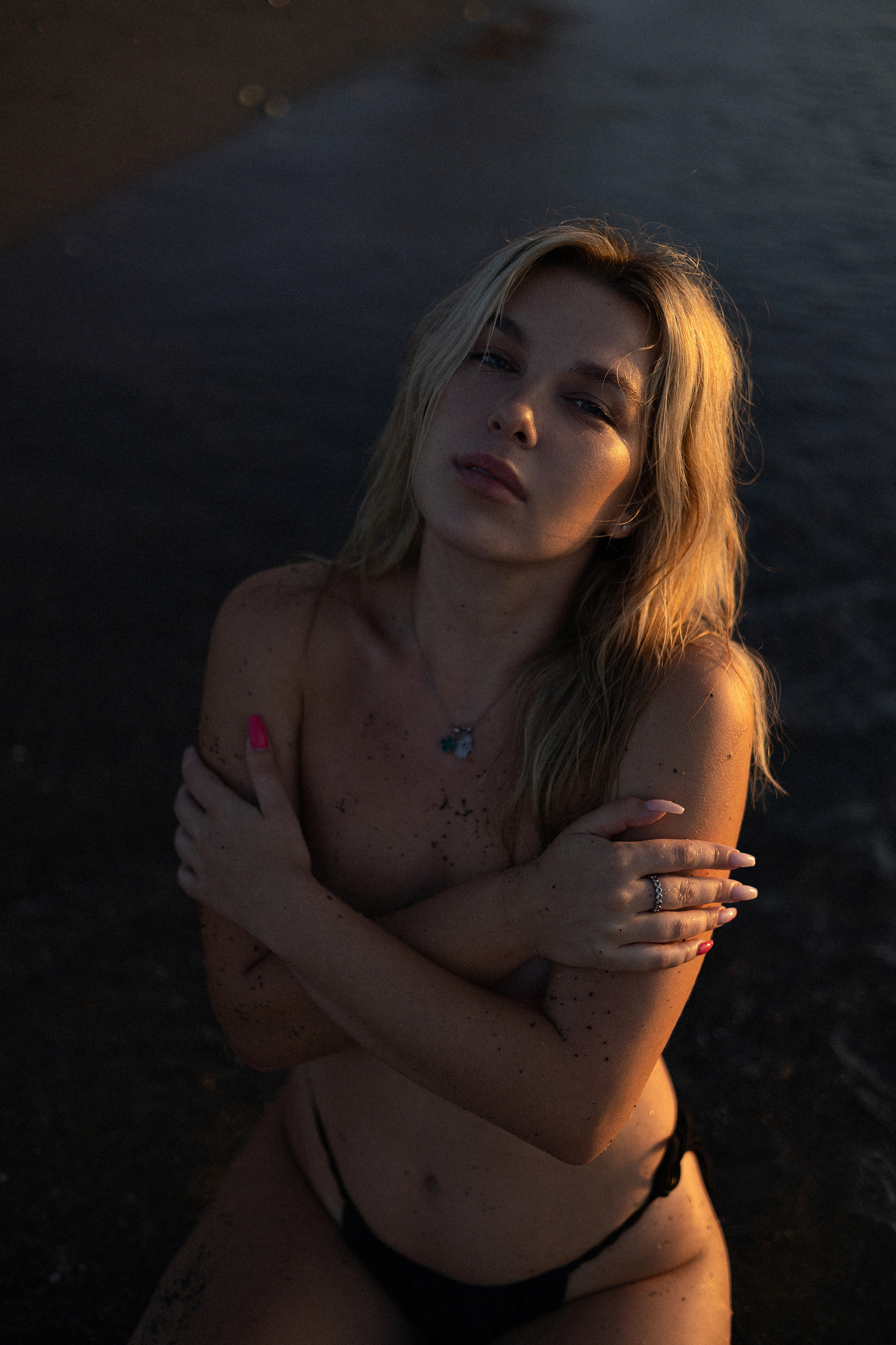 Golden Hour — Beach Portraits at Sunset | Confident, Warm & Cinematic. Kristina Kozheltsova- Soulful Portrait&Lifestyle&Love Story Photographer in Leipzig, Germany
