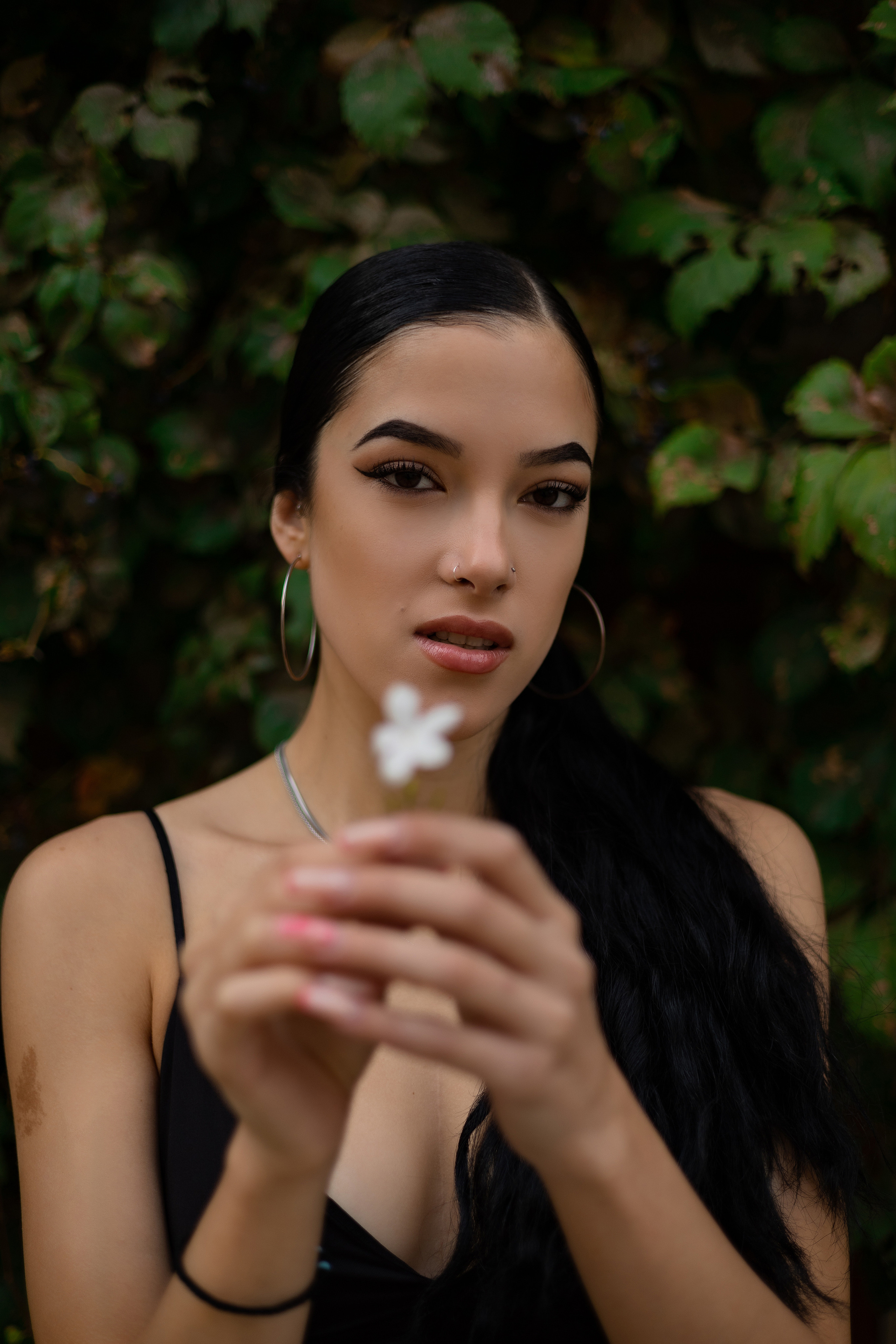 Shadows & Grace — Outdoor Portraits in Natural Light | Elegant, Minimal & Cinematic. Kristina Kozheltsova- Soulful Portrait&Lifestyle&Love Story Photographer in Leipzig, Germany