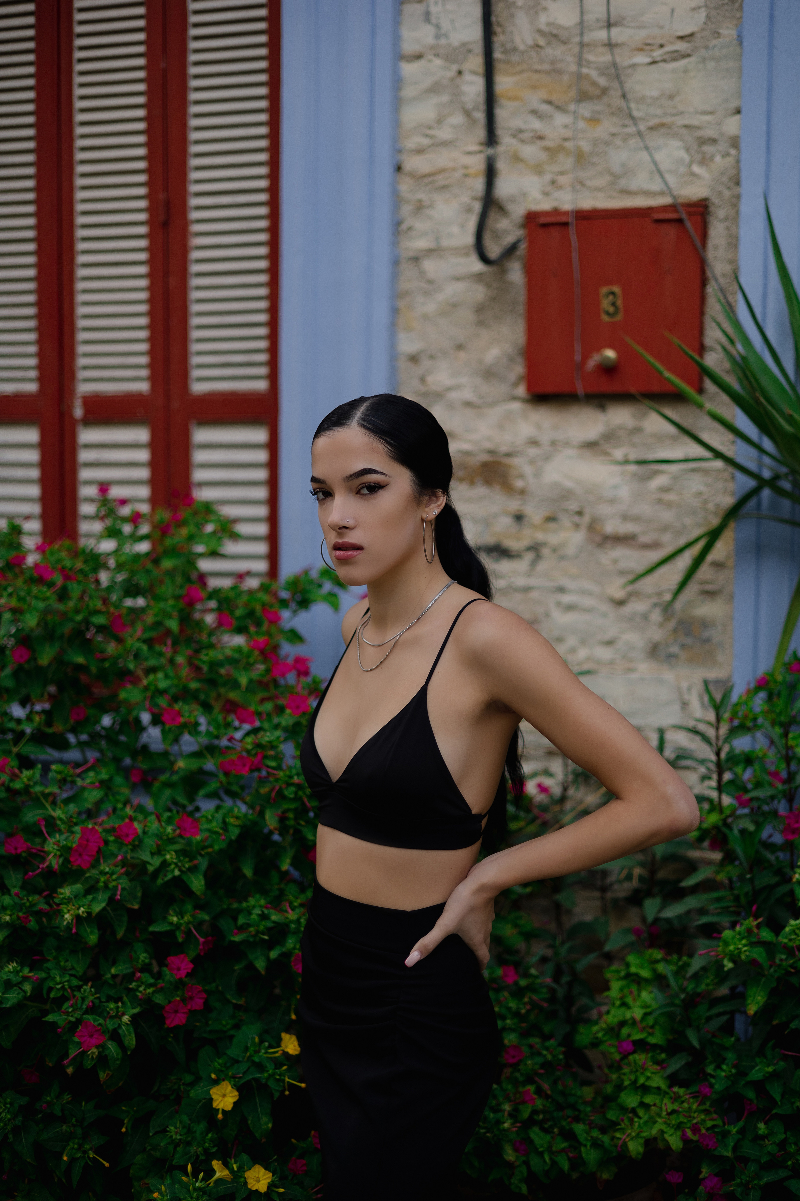 Shadows & Grace — Outdoor Portraits in Natural Light | Elegant, Minimal & Cinematic. Kristina Kozheltsova- Soulful Portrait&Lifestyle&Love Story Photographer in Leipzig, Germany