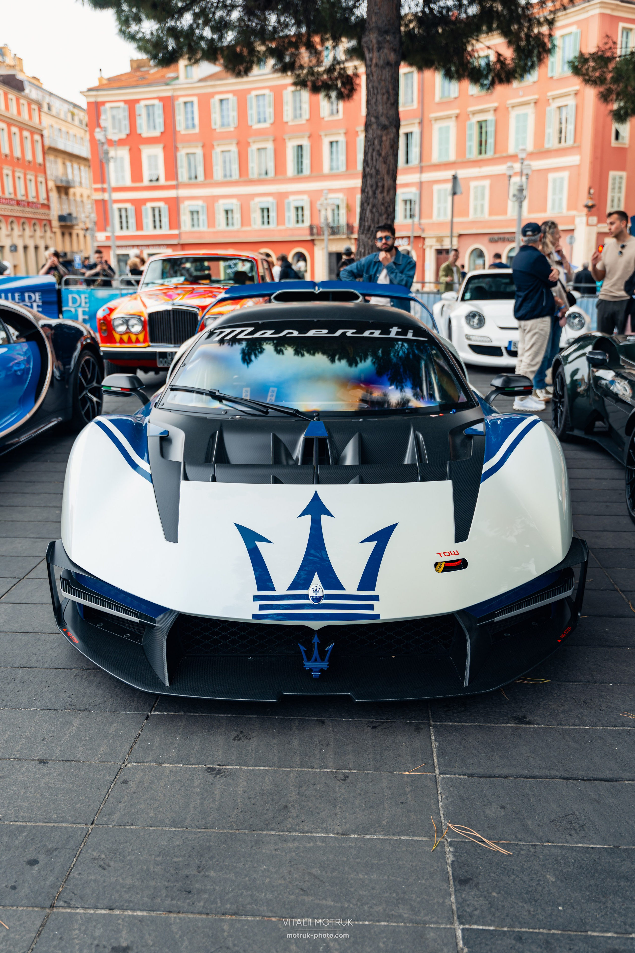 Legends de Nice. Photographe de voitures à Paris — Vitalii Motruk