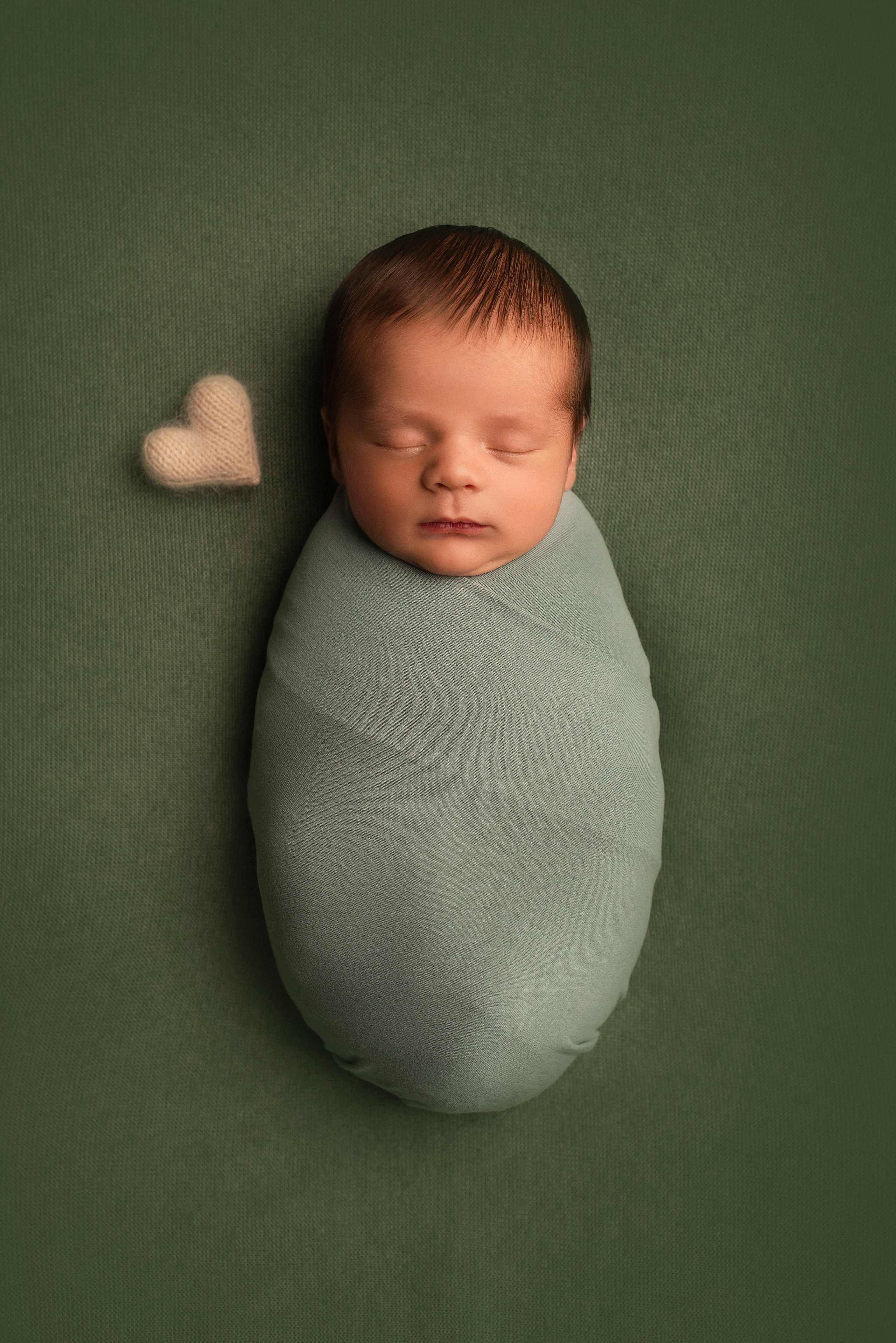 NEWBORN. Ottawa Newborn and Baby Newborn Photographer Elena Helali