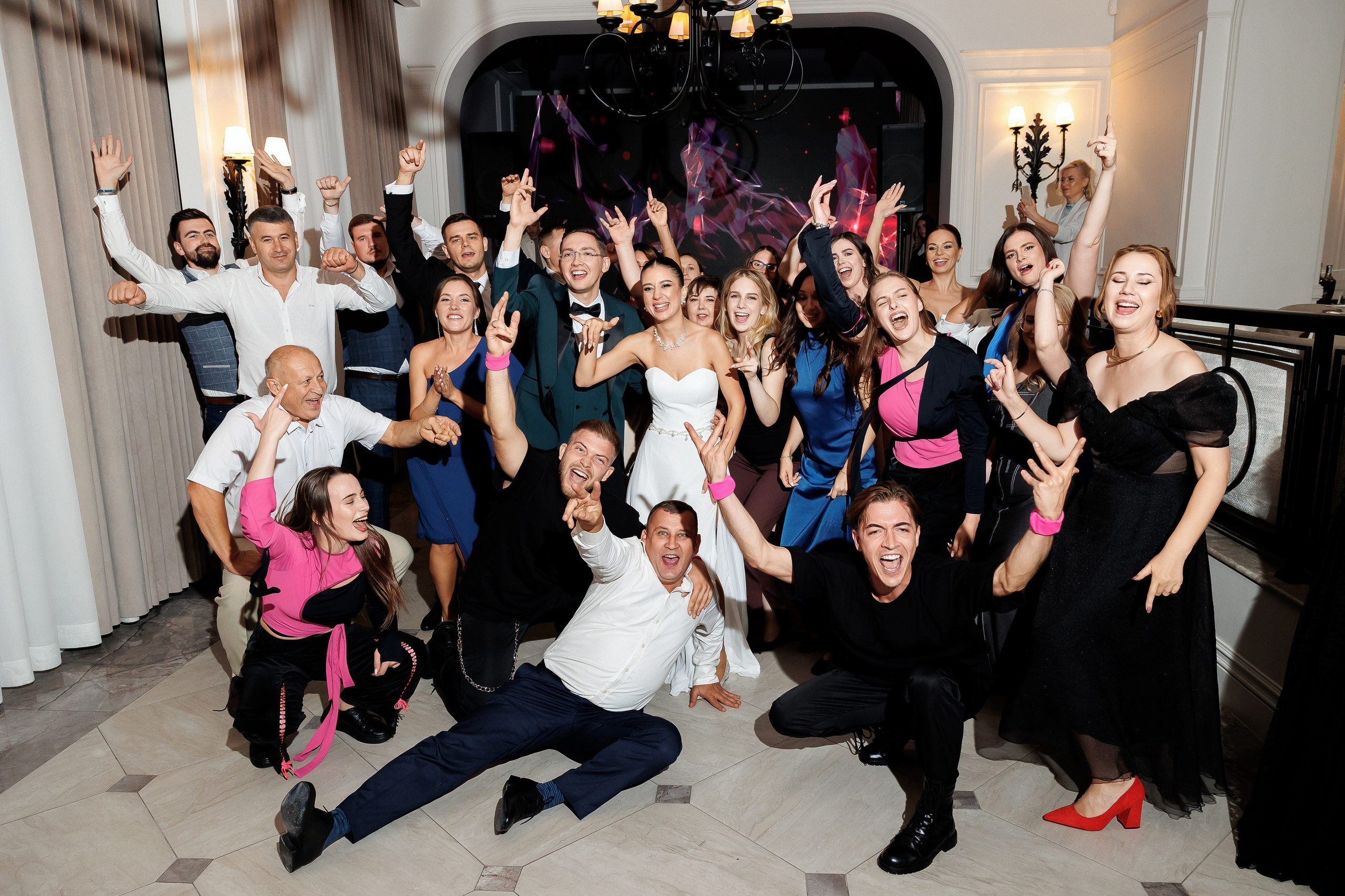 Serghei & Erica — Queen Residence. Servicii Foto și Video 067188353