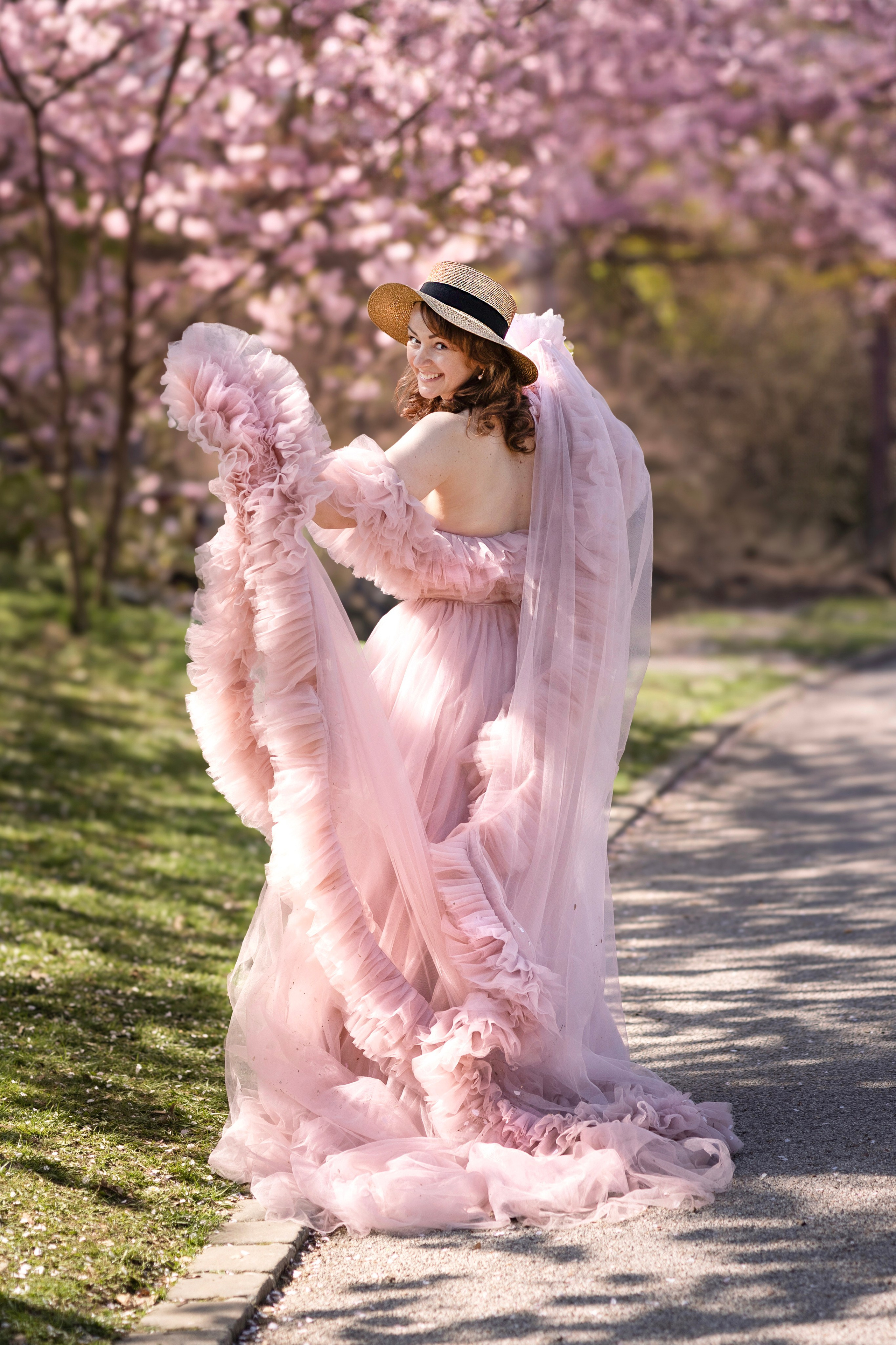 Cherry Blossoms in Munich. Photographer in Munich
