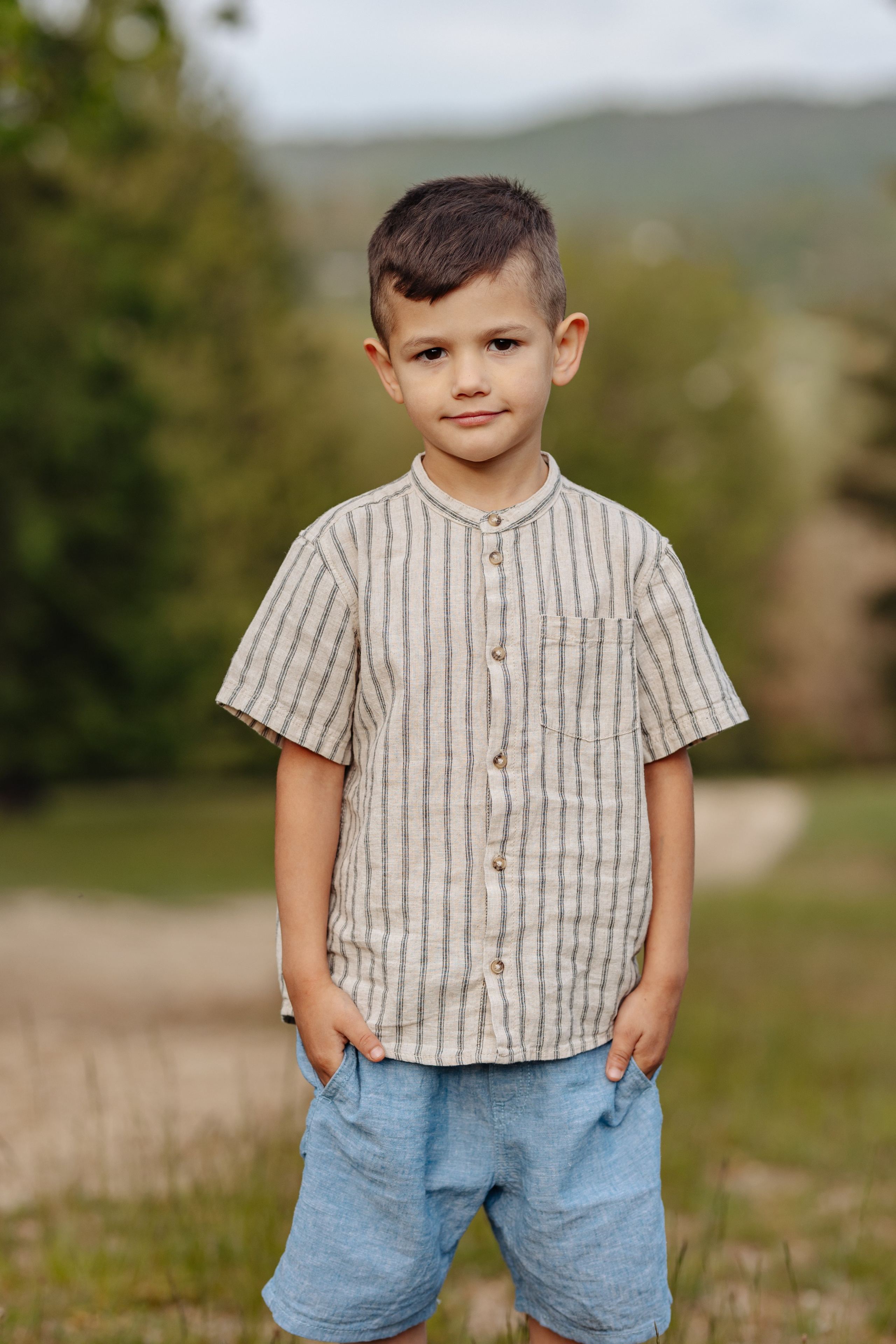 Familia Hudea. Cristina Andronache fotograf Brașov fotograf de familie fotograf de nunta Brașov