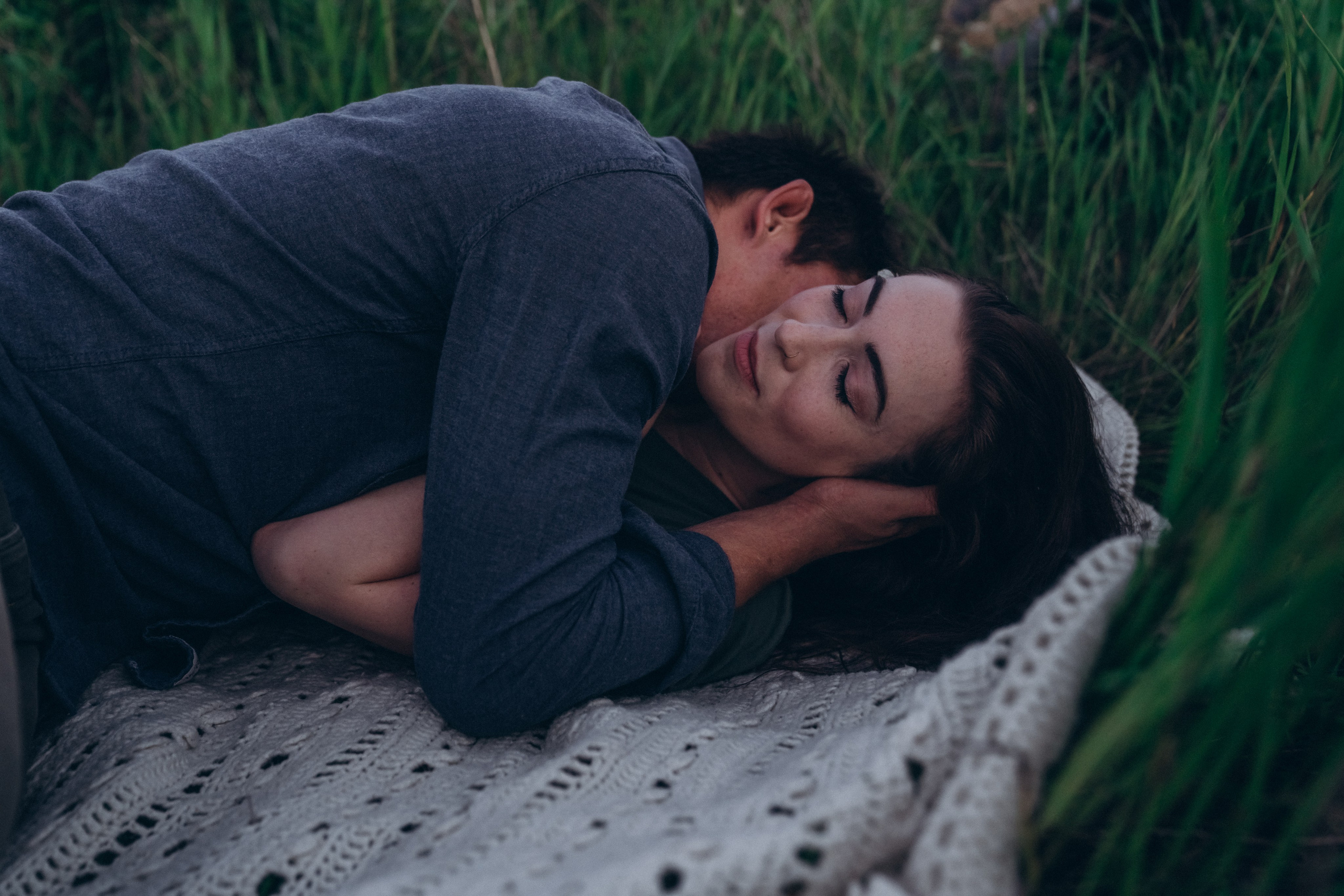 Jesslyn and Aaron love story. Photographer Viktoriia Skavronskaya