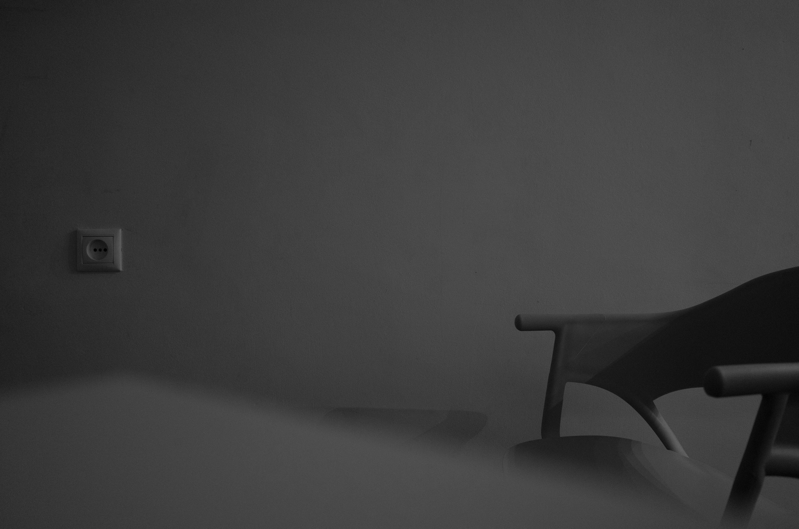 White room. Leni Smoragdova | Transaction Art Universe | Conceptual Art