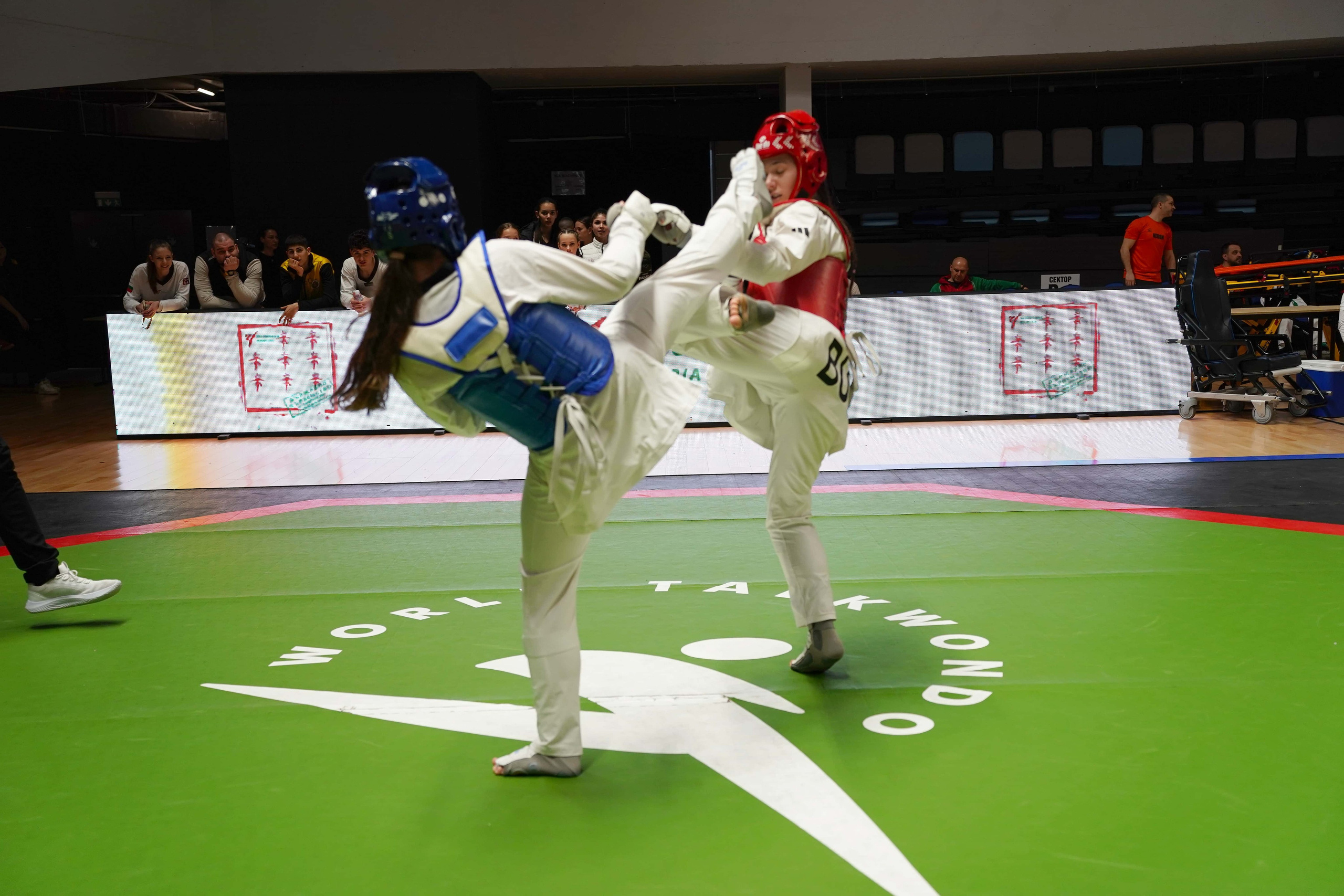 СПОРТНА ФОТОГРАФИЯ: PhotoAdrenaline.com