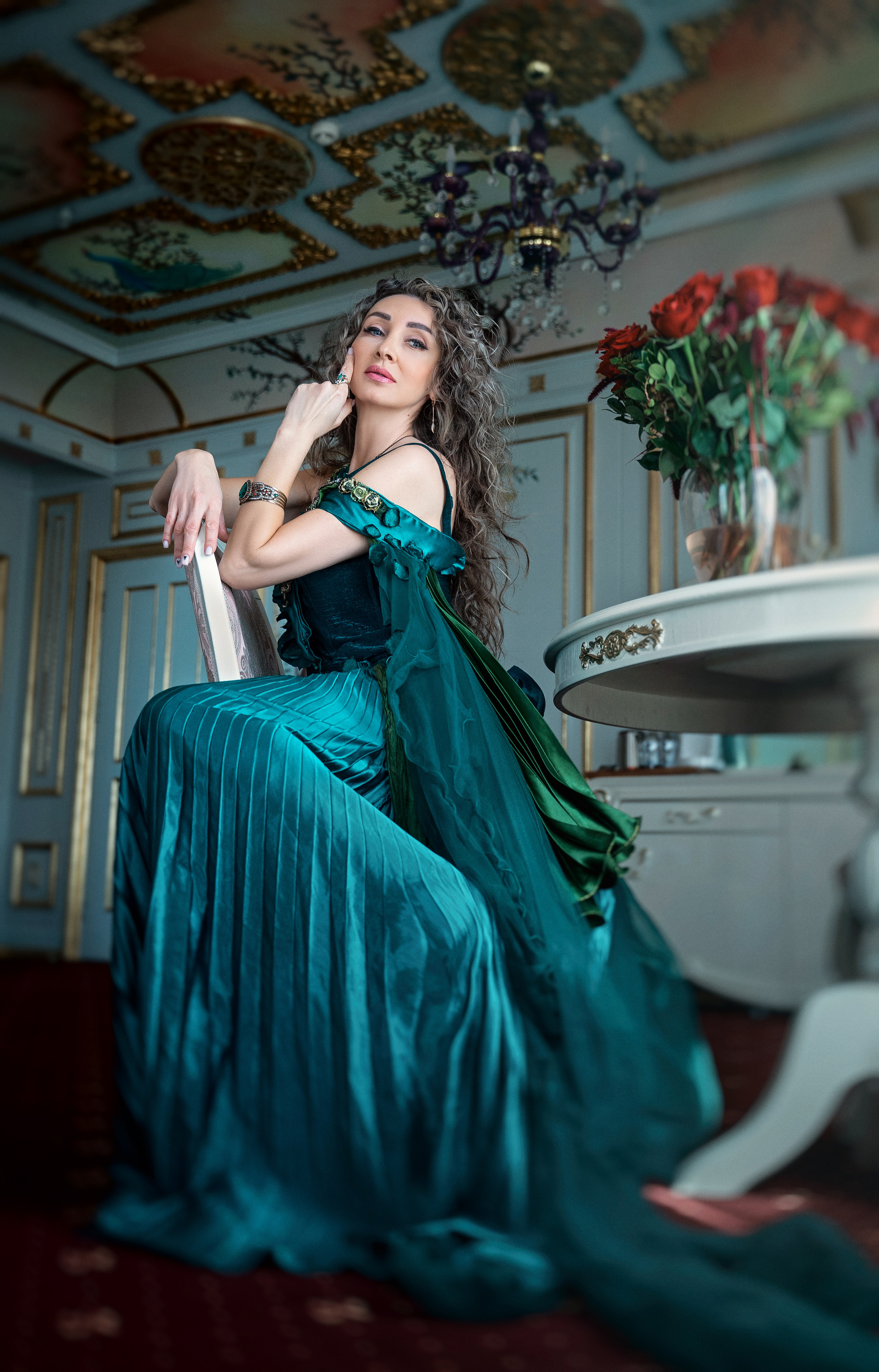 Фотосессии в Стамбуле в стиле «Великолепный век». Wedding, family and lifestyle photographer Anatoly. Photo sessions on rooftops with seagulls. Istanbul