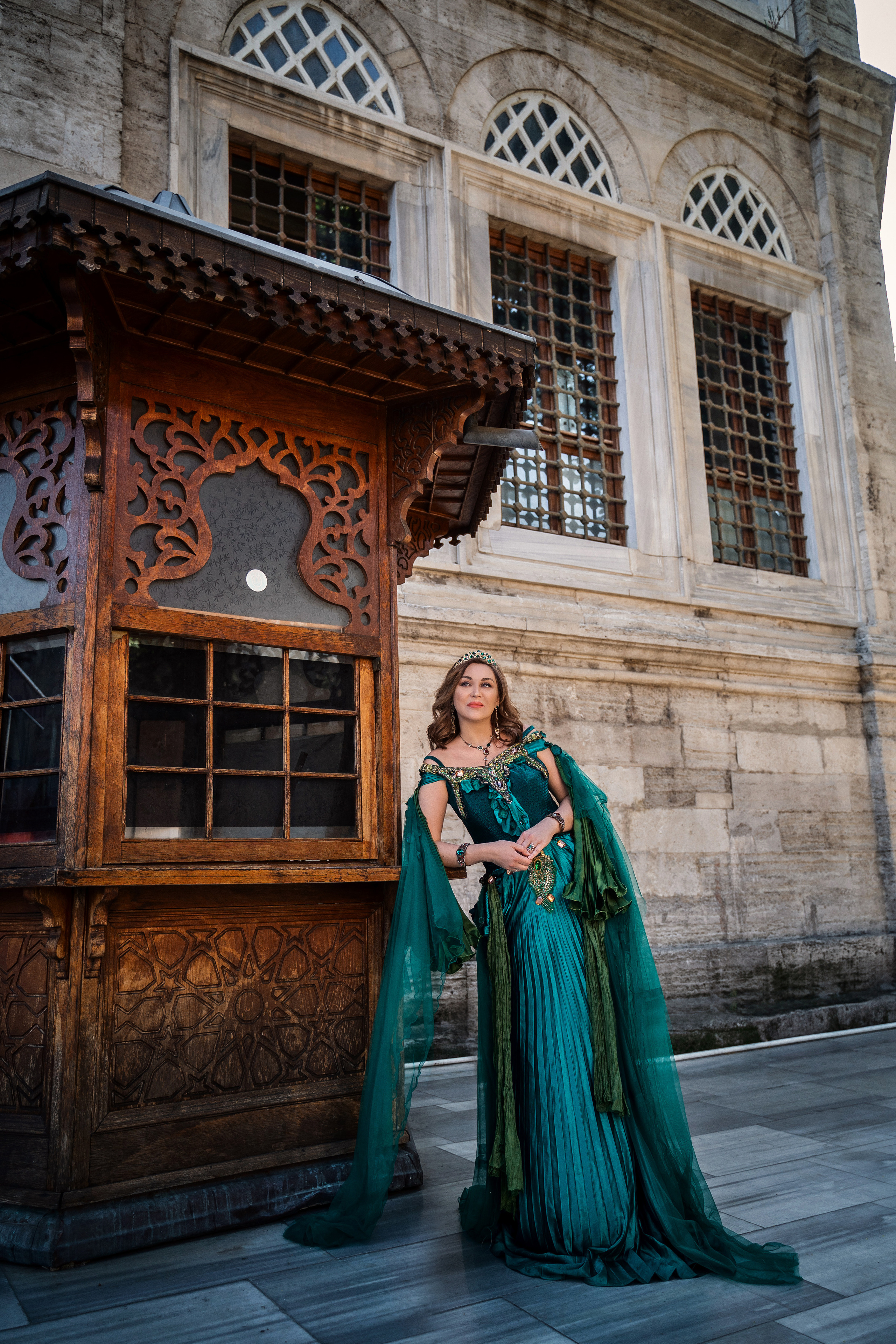Фотосессии в Стамбуле в стиле «Великолепный век». Wedding, family and lifestyle photographer Anatoly. Photo sessions on rooftops with seagulls. Istanbul