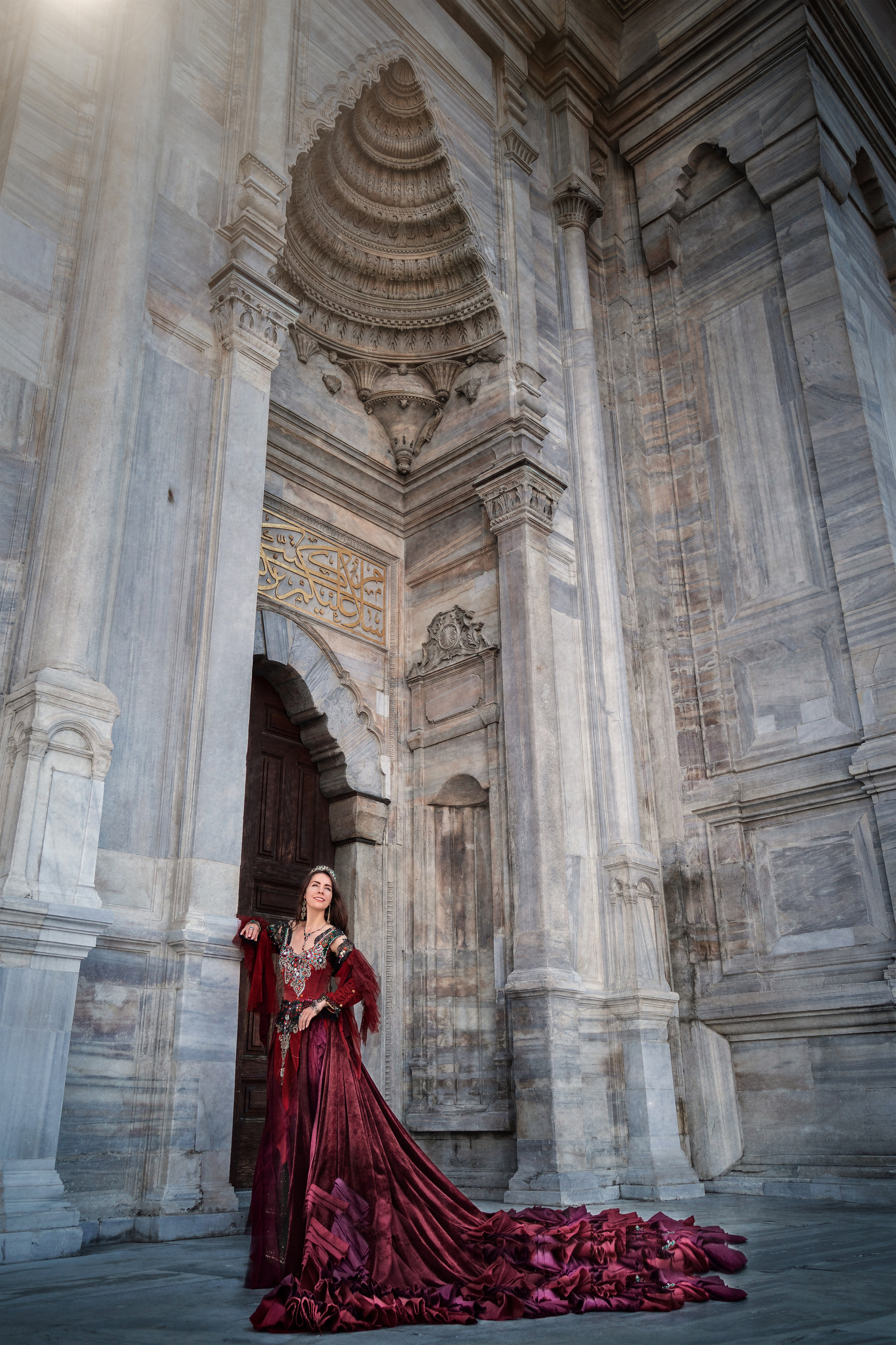 Фотосессии в Стамбуле в стиле «Великолепный век». Wedding, family and lifestyle photographer Anatoly. Photo sessions on rooftops with seagulls. Istanbul