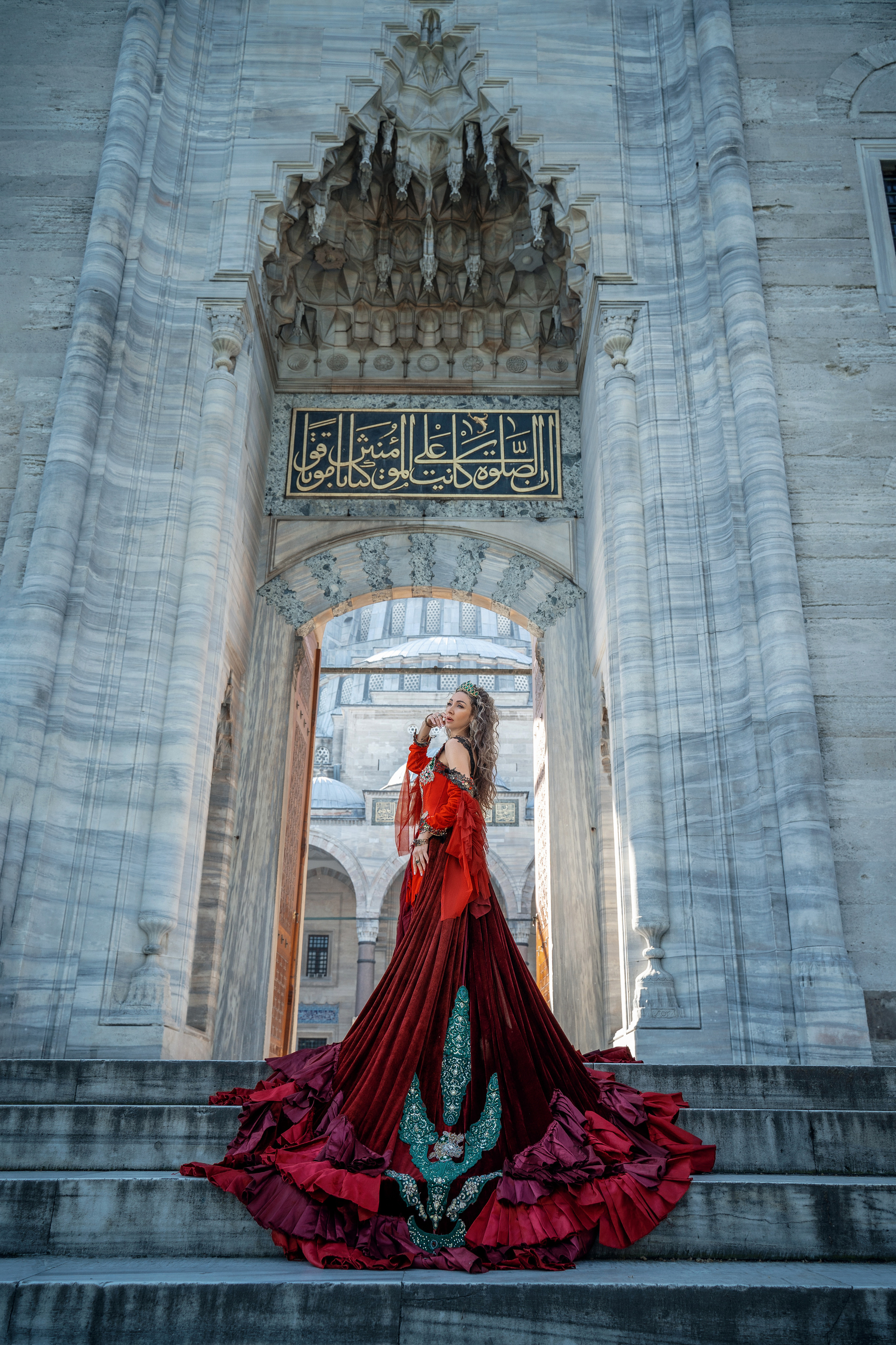 Фотосессии в Стамбуле в стиле «Великолепный век». Wedding, family and lifestyle photographer Anatoly. Photo sessions on rooftops with seagulls. Istanbul