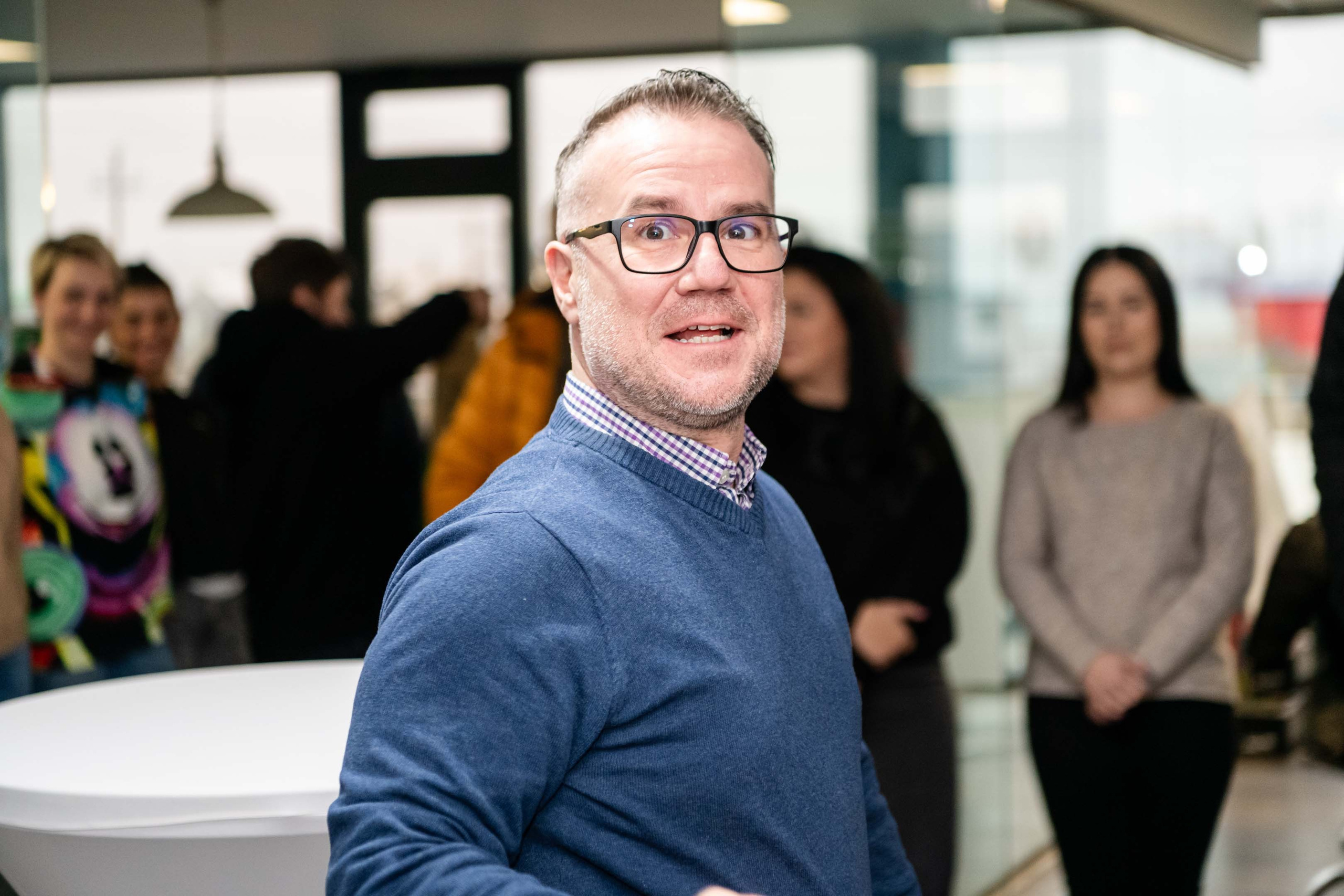 Petreceri corporate. Mugurel anghel