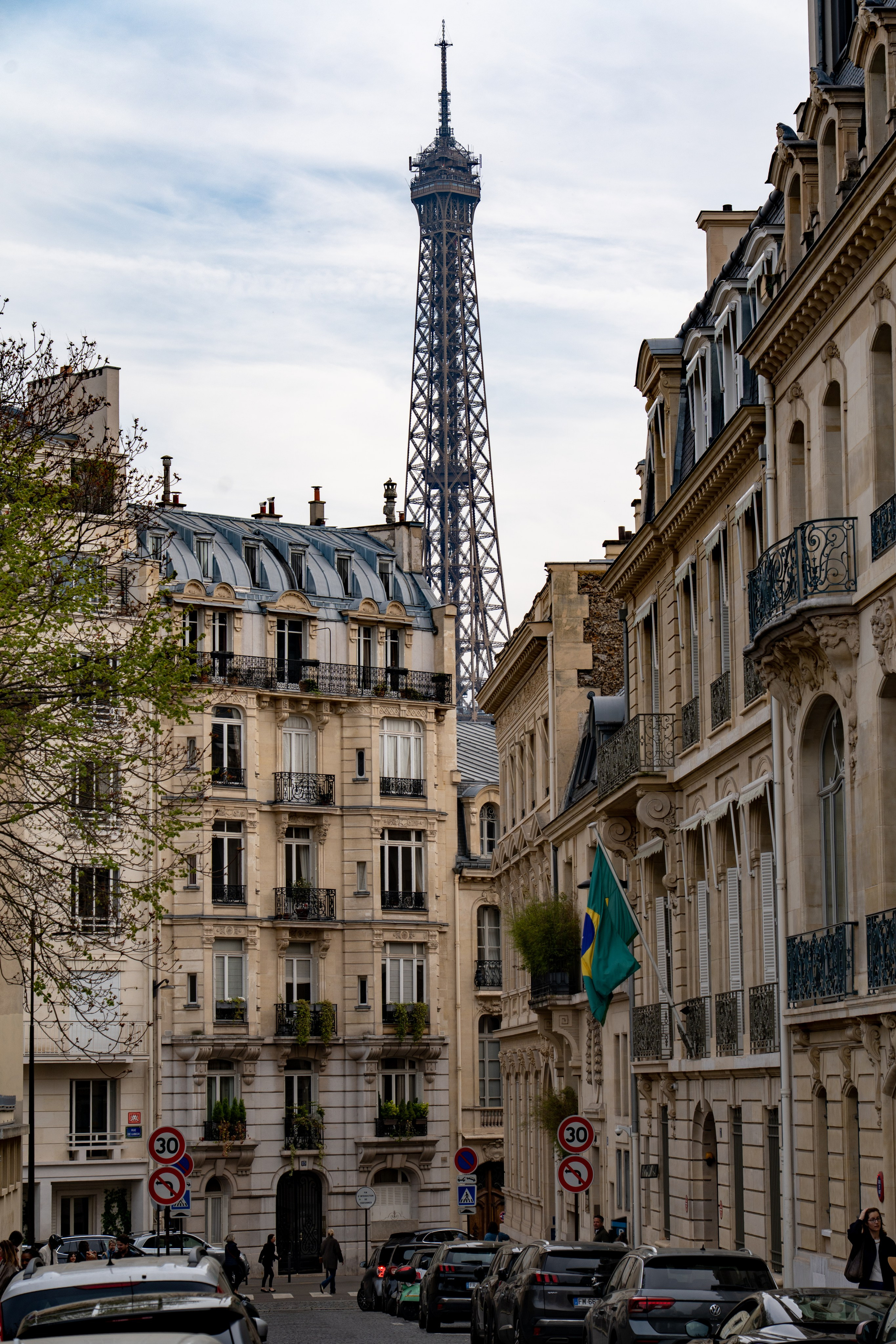 Streets of Paris. URBANSTREETFILES.ART