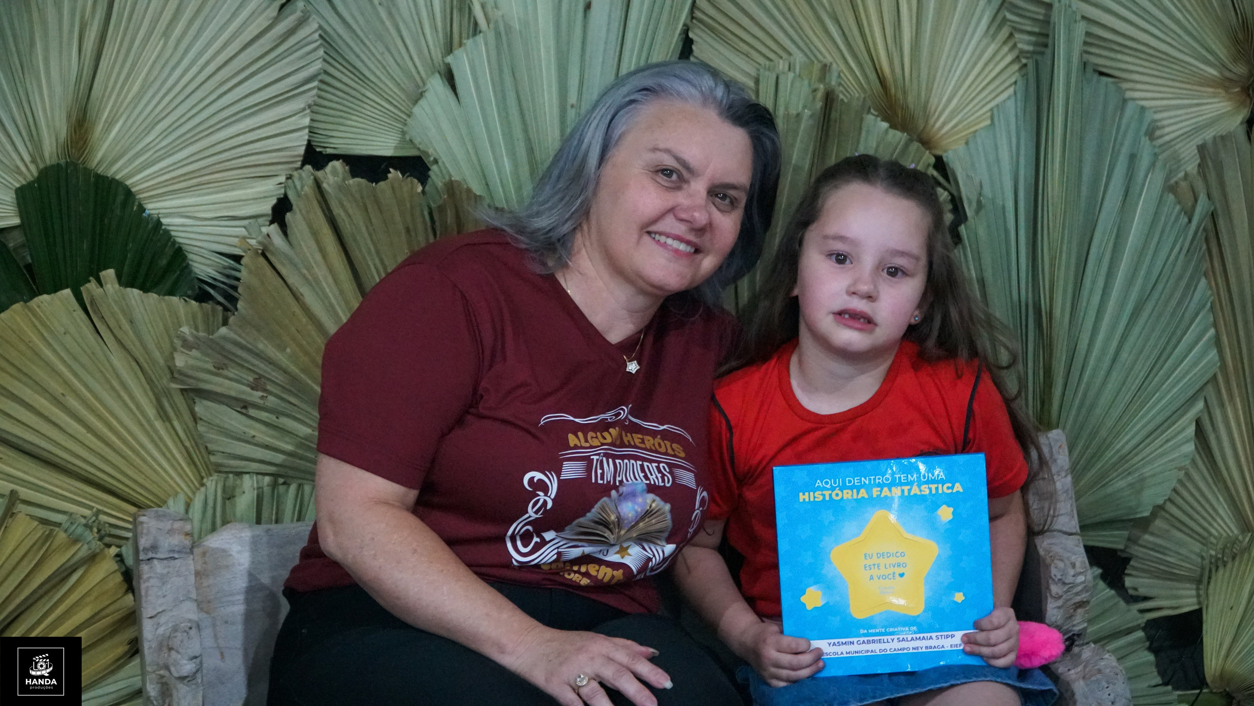 Noite autógrafos colégio Aurélio Buarque de Holanda. Handa Produções