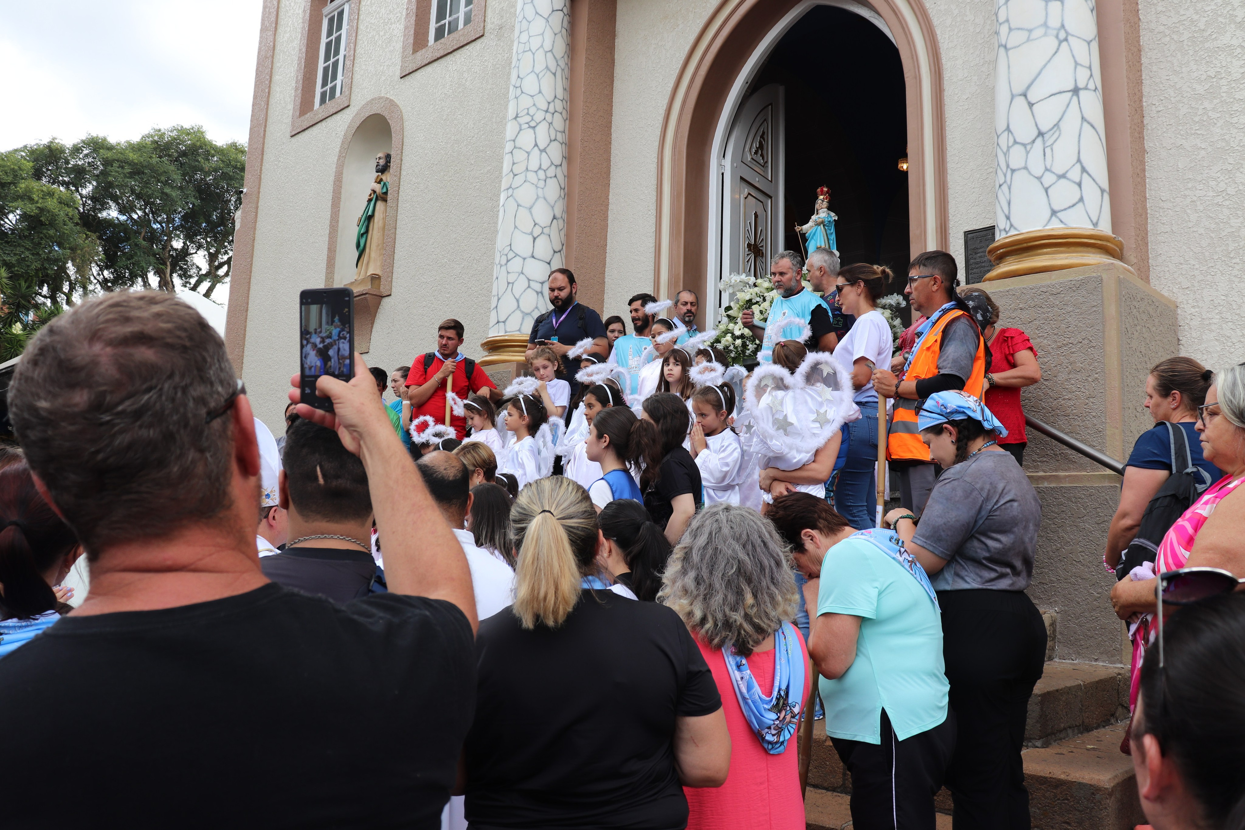 Peregrinação Nossa Senhora de Belém. Handa Produções