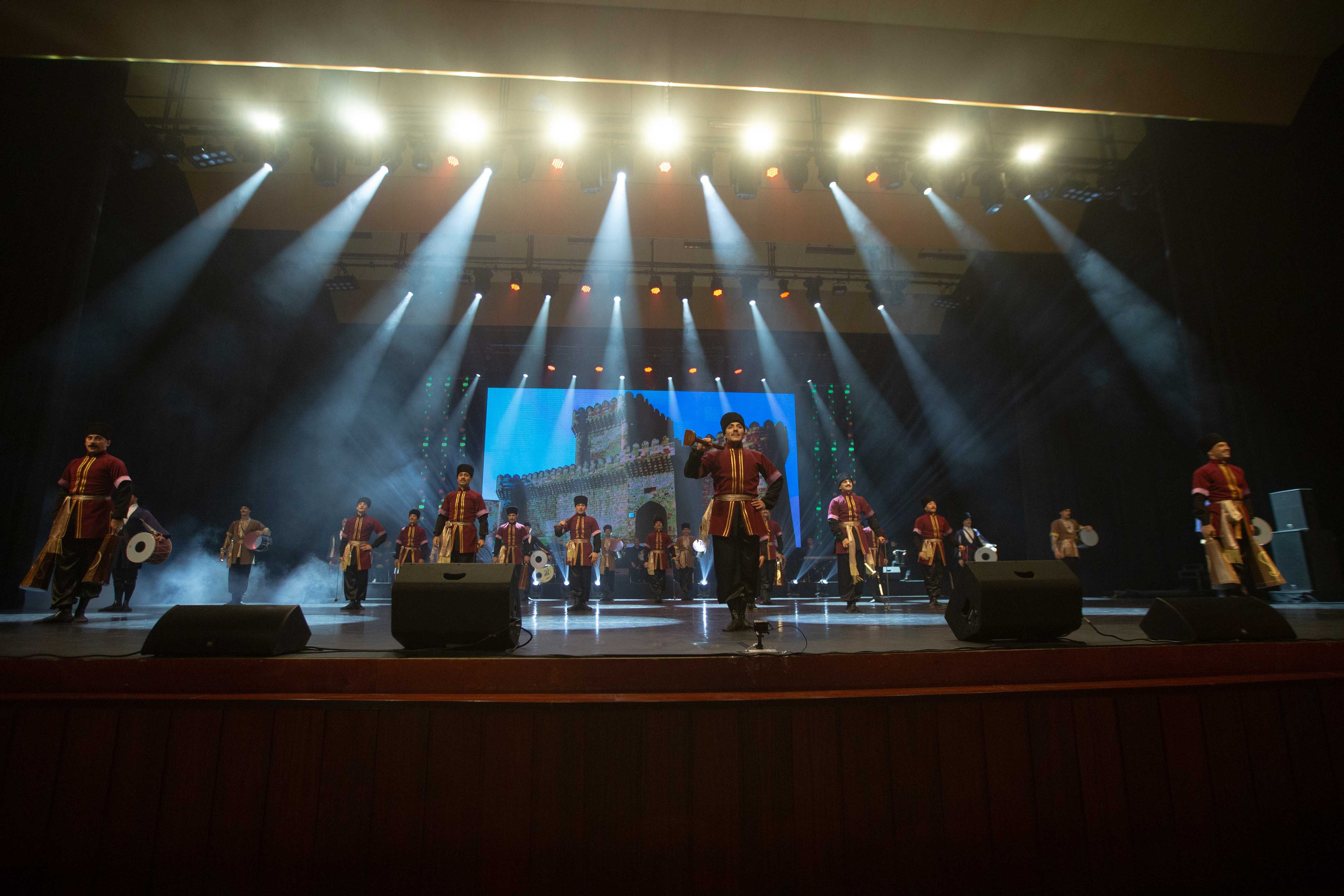 STATE DANCE ENSEMBLE. Wedding&Event photographer Ismail Rzayev in Baku