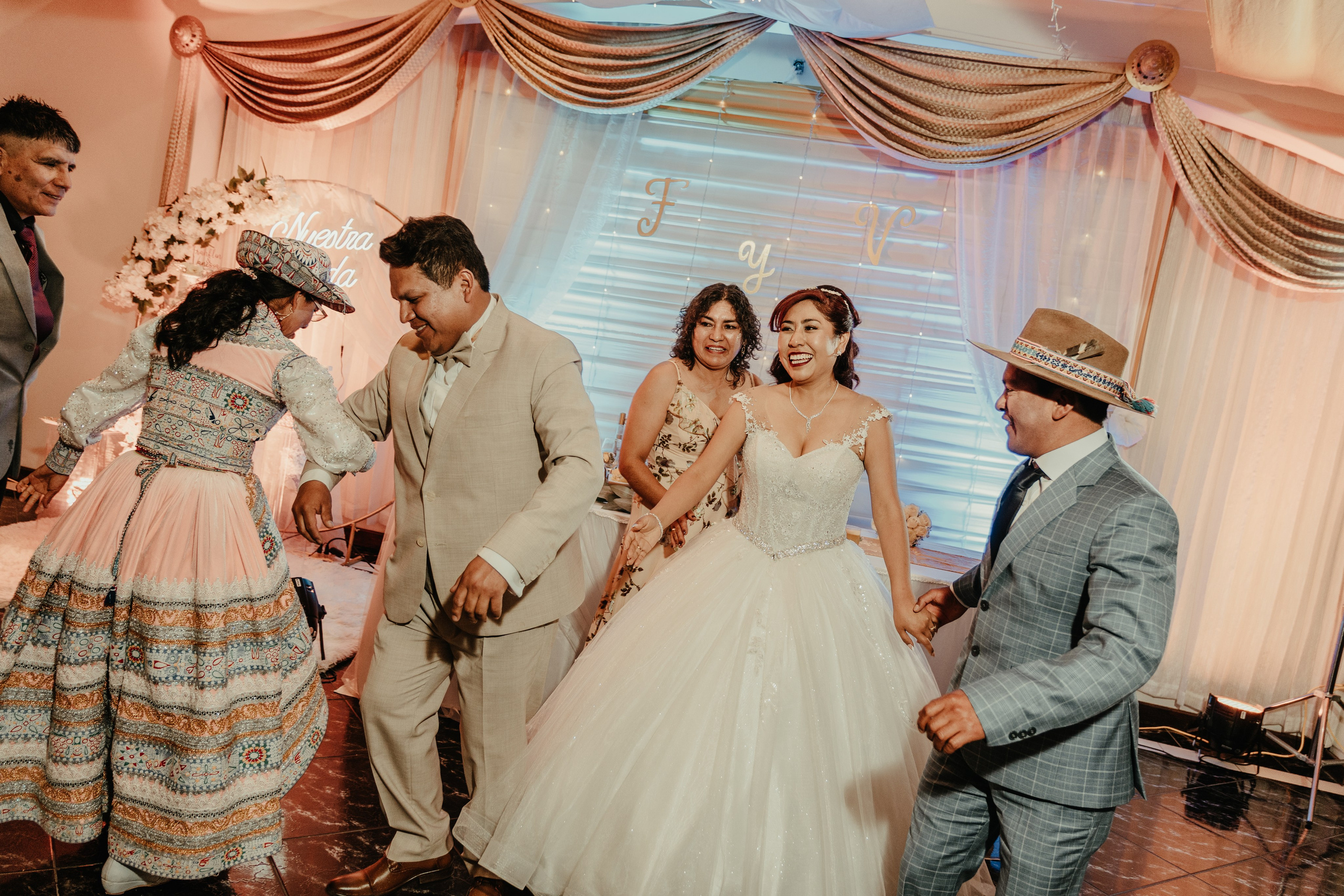 VANESSA + FRANKLIN BODA RELIGIOSA. Studio KVTA | Fotografía y Video de Bodas en Arequipa