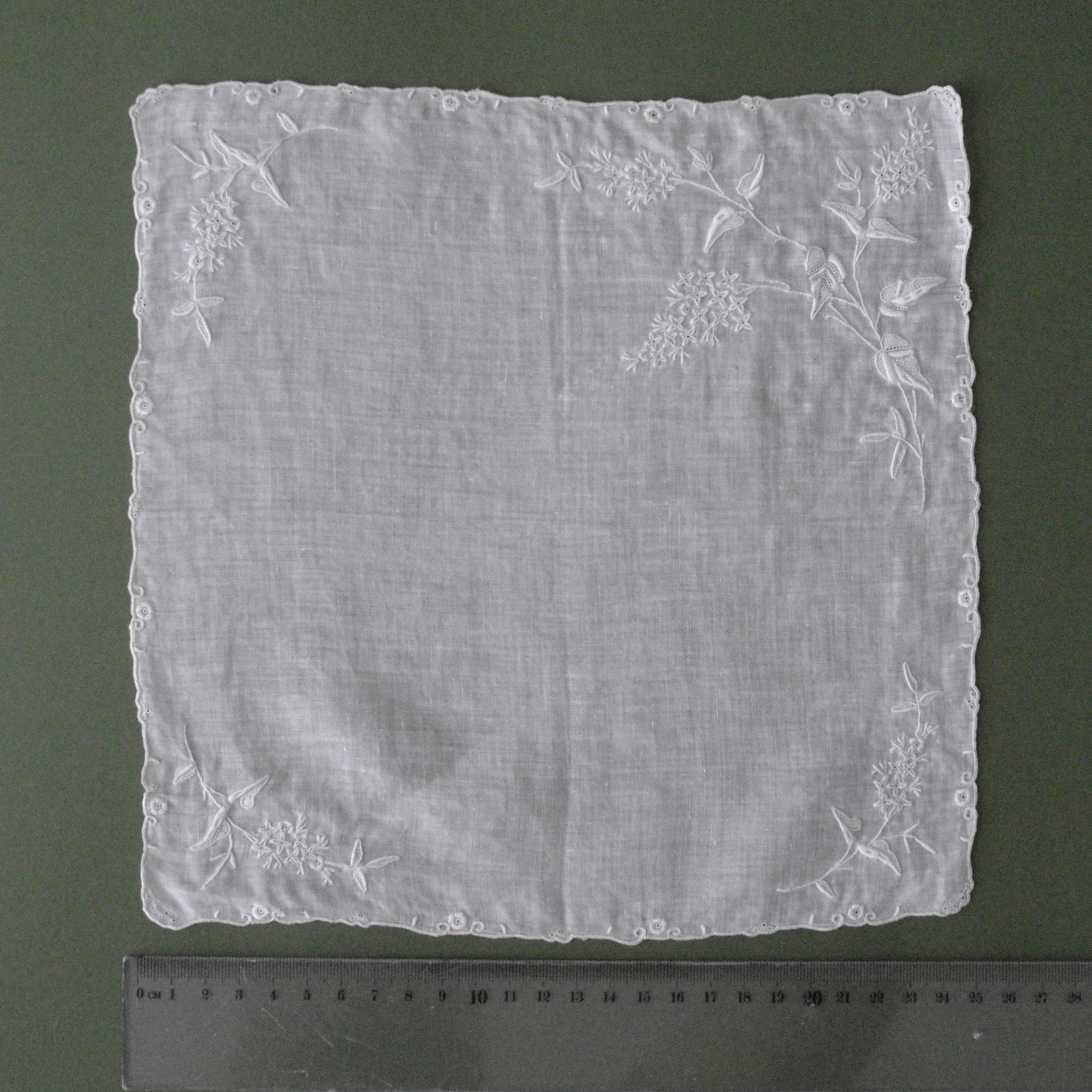 Lace napkins2. Современнные и актикварные украшения в Барселоне, Москве и Санкт-Петербурге