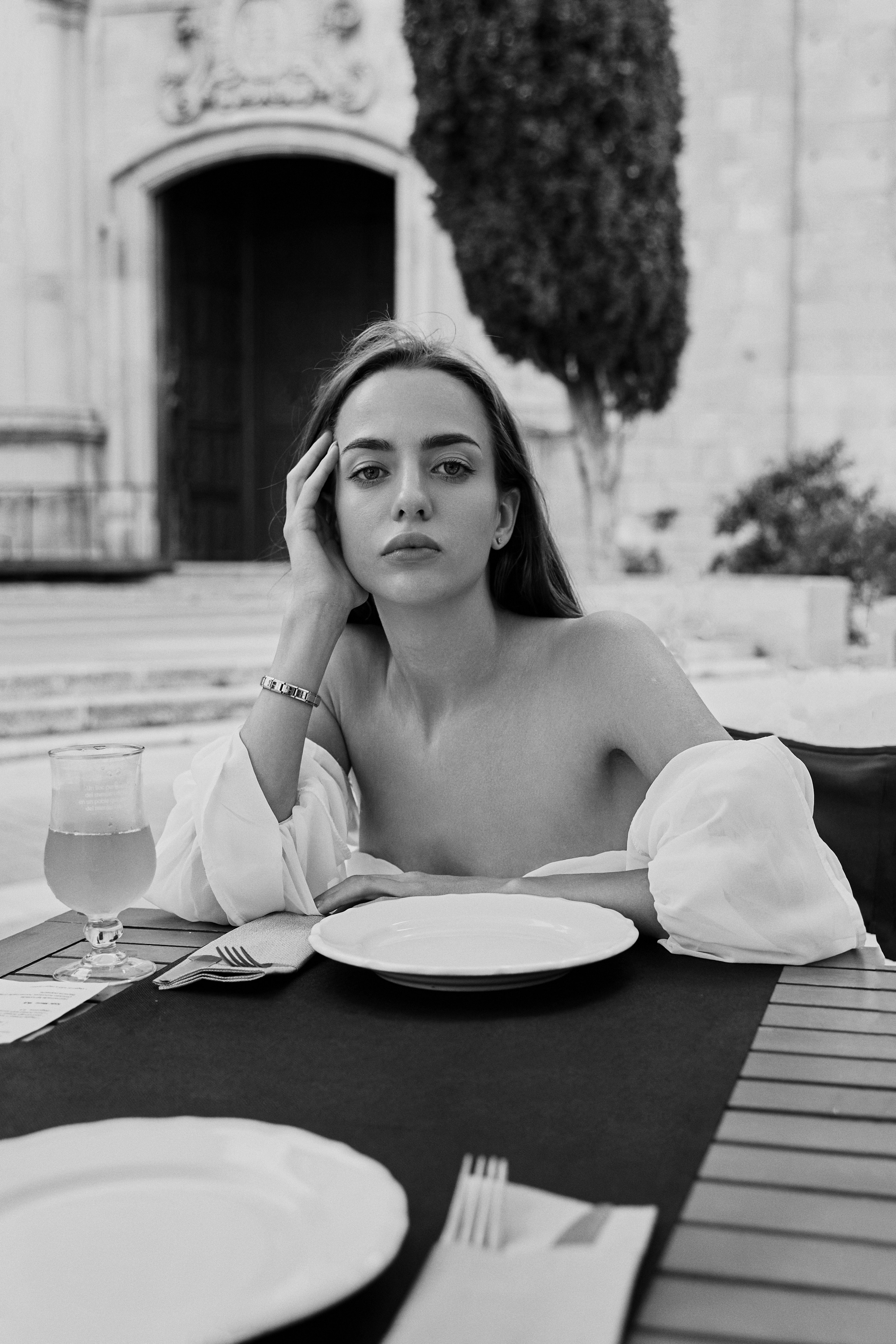 The runaway bride. Photographer in Barcelona Spain Zhanna Zakharchenko