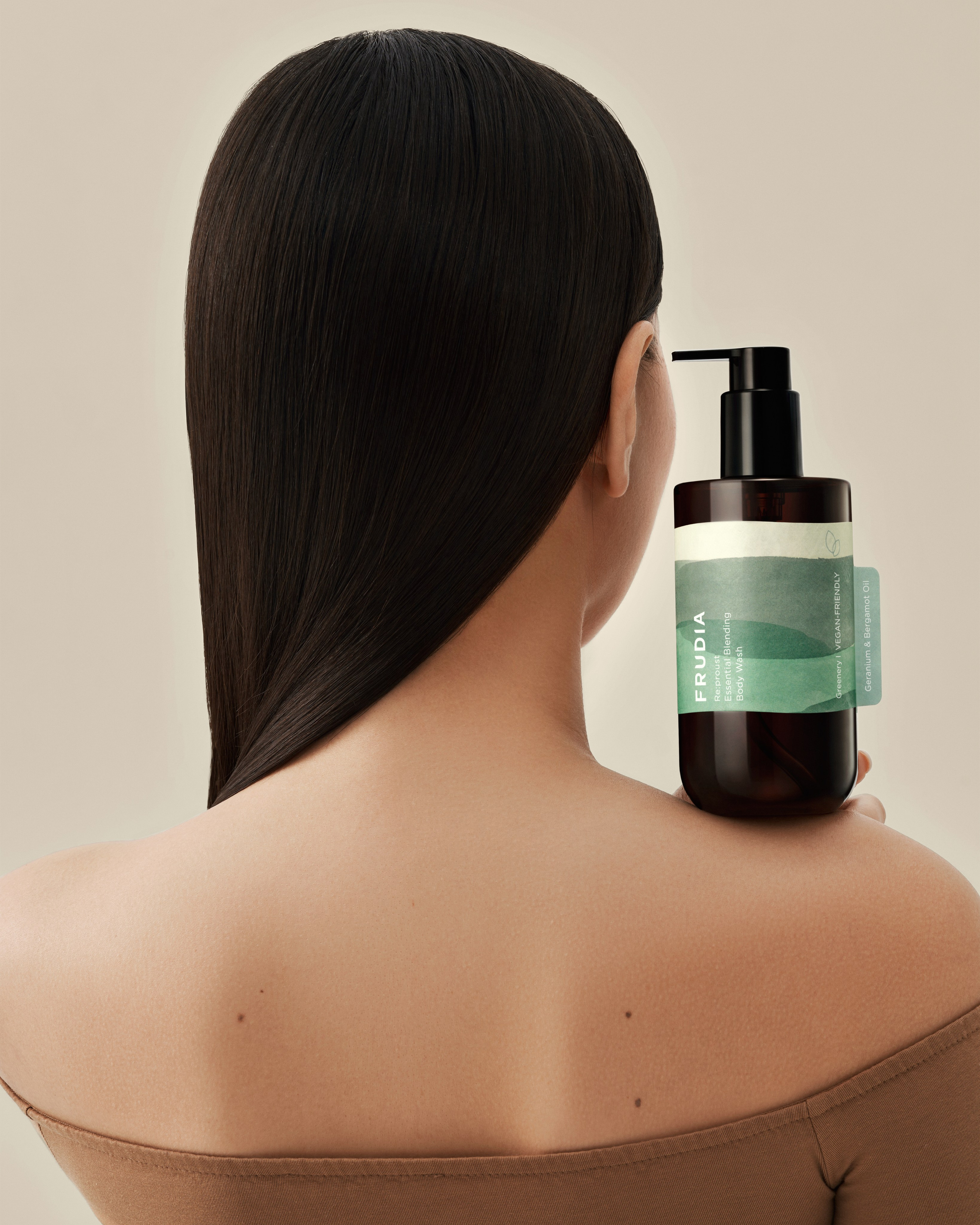 Frudia. Alina Efimova — Retoucher (Beauty, fashion and product)