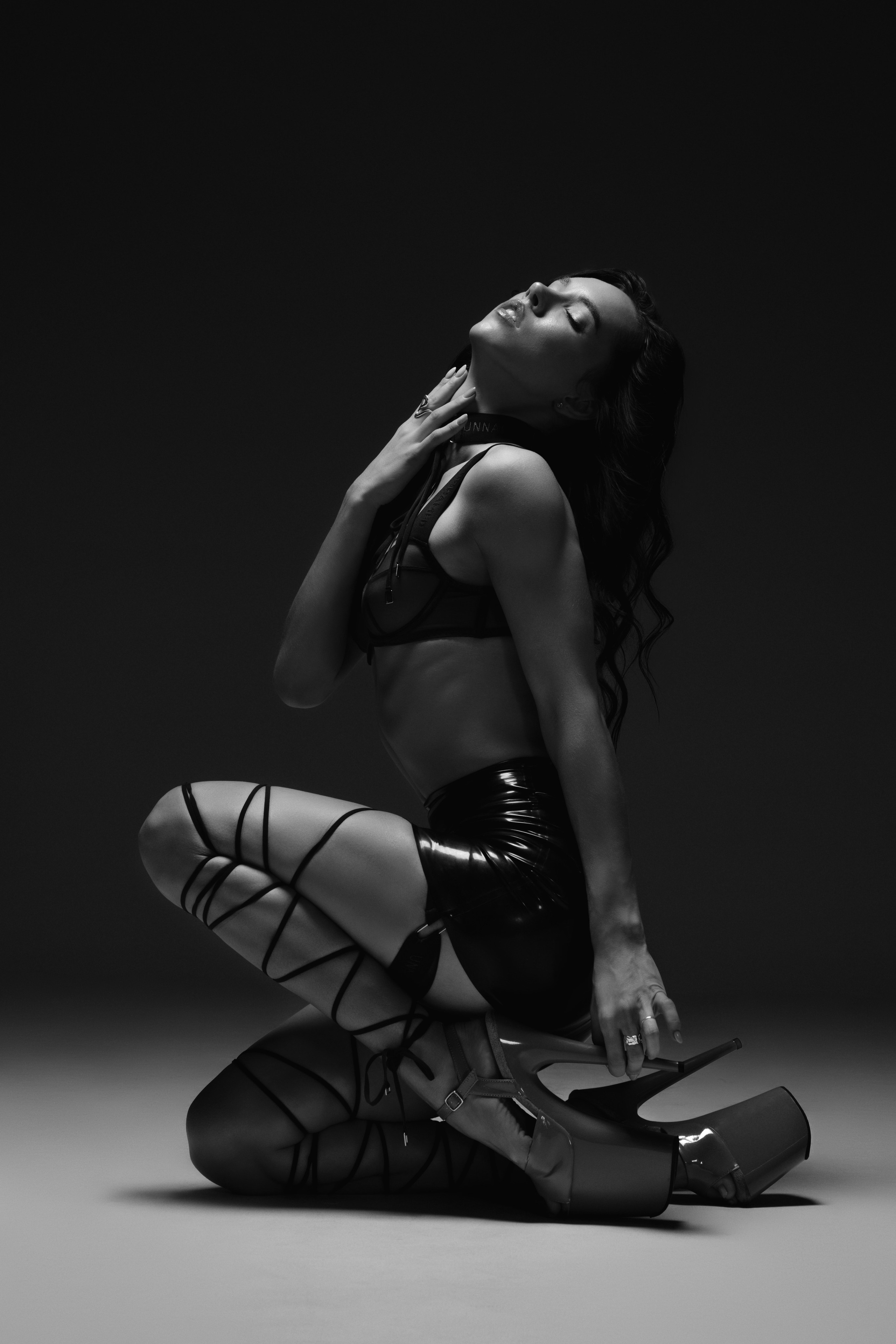 STUDIO EXPERIENCE. Female Photographer in Dubai