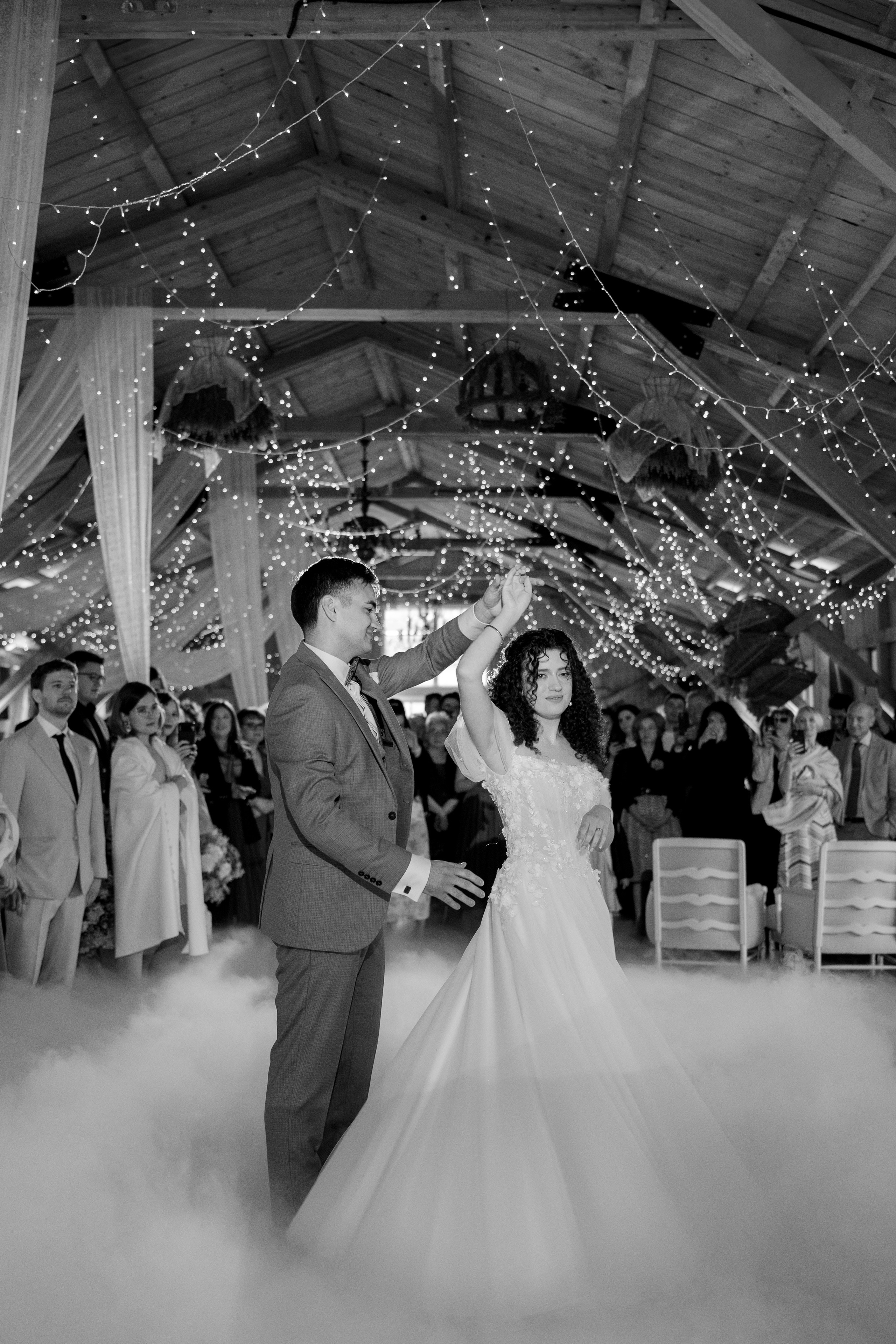 Mona + Vlad | Valea Sanzienelor. Proud Vision Weddings | Wedding Photography & Films — Servicii profesionale Foto Video Nunta Iasi