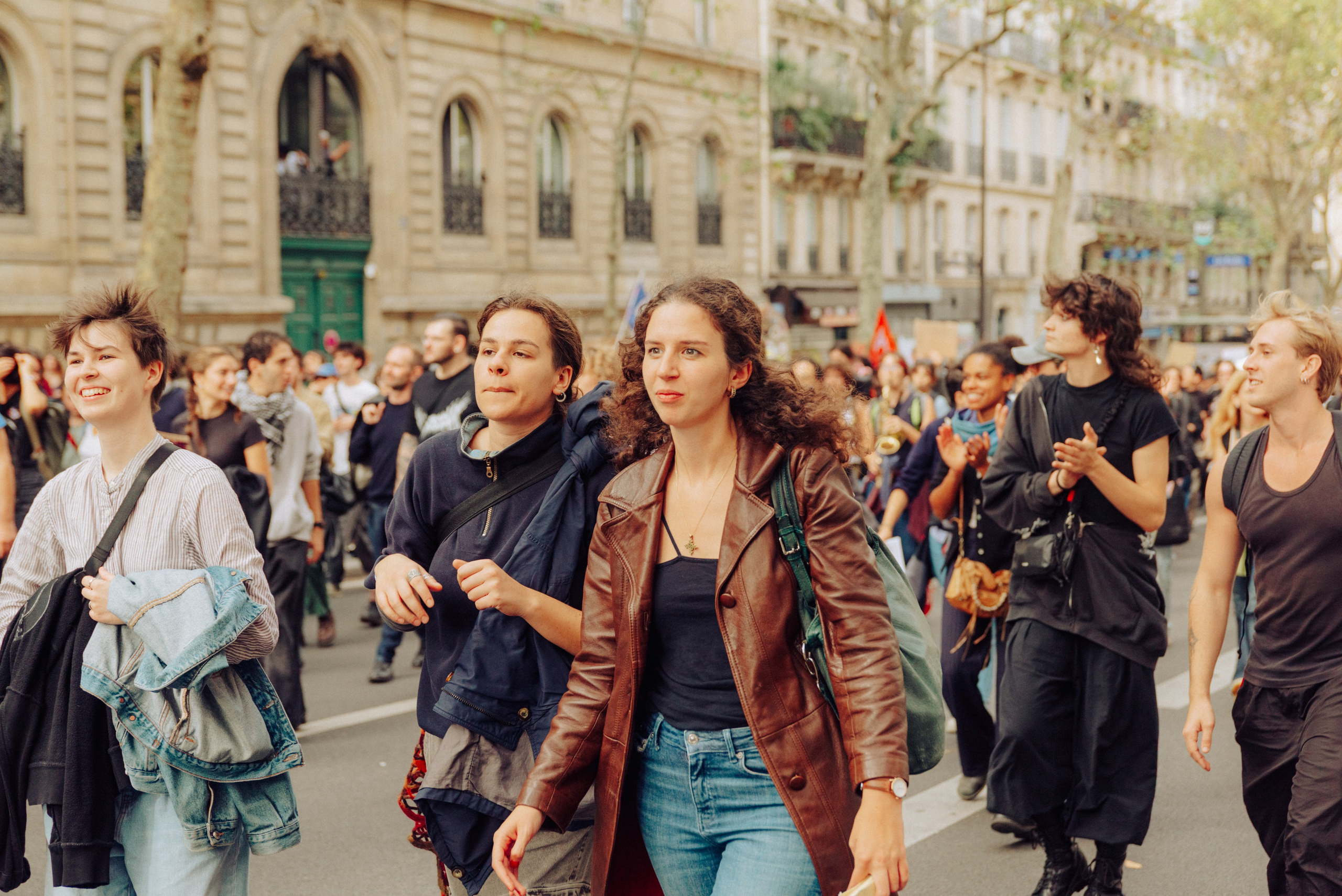 Manifestation du 13 octobre 2026 à Paris. Семейный и детский фотограф на Лазурном Берегу