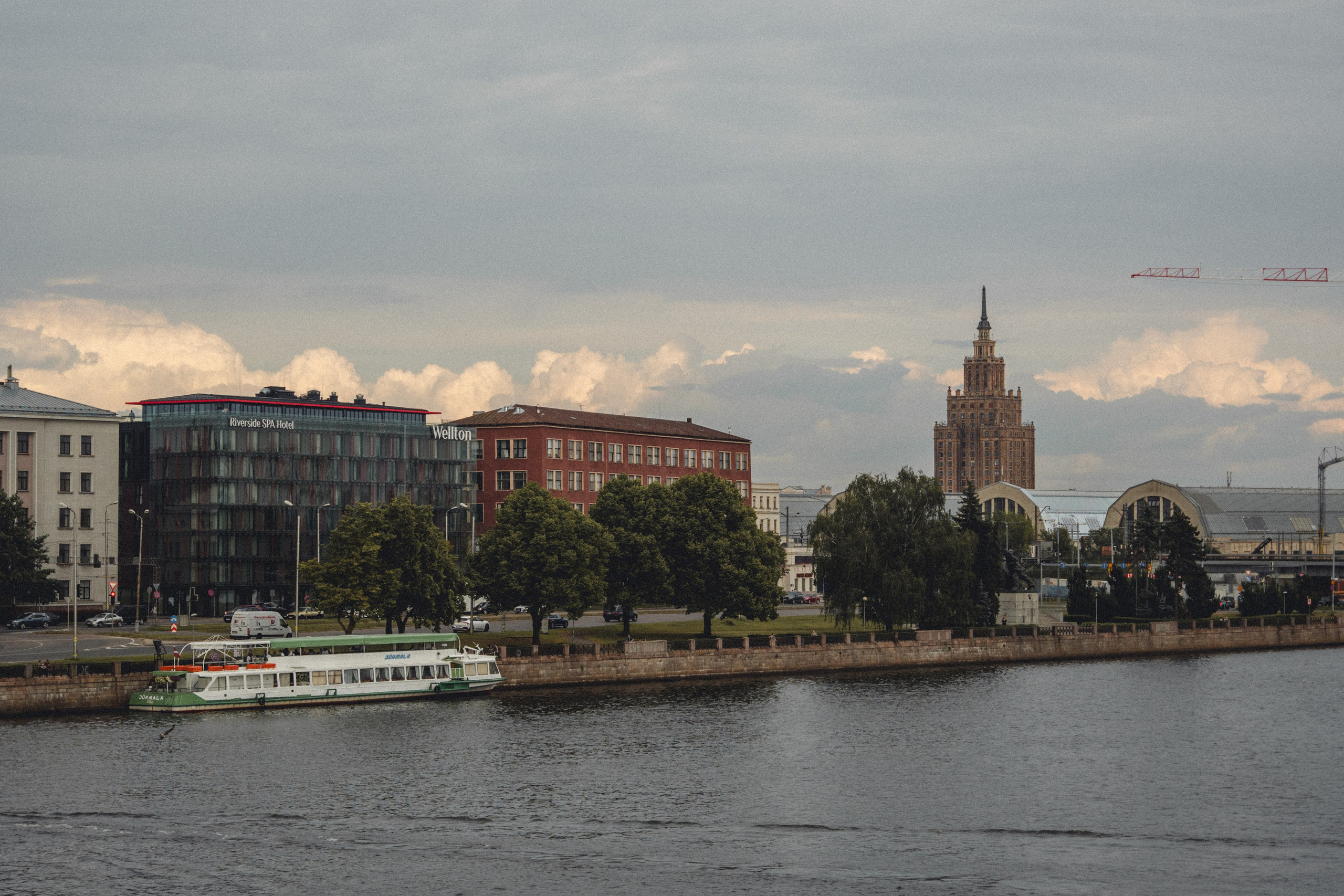 Voyage à Riga. Photographe sur Cote d’Azur. Portraits de familles, couples, enfants, événements