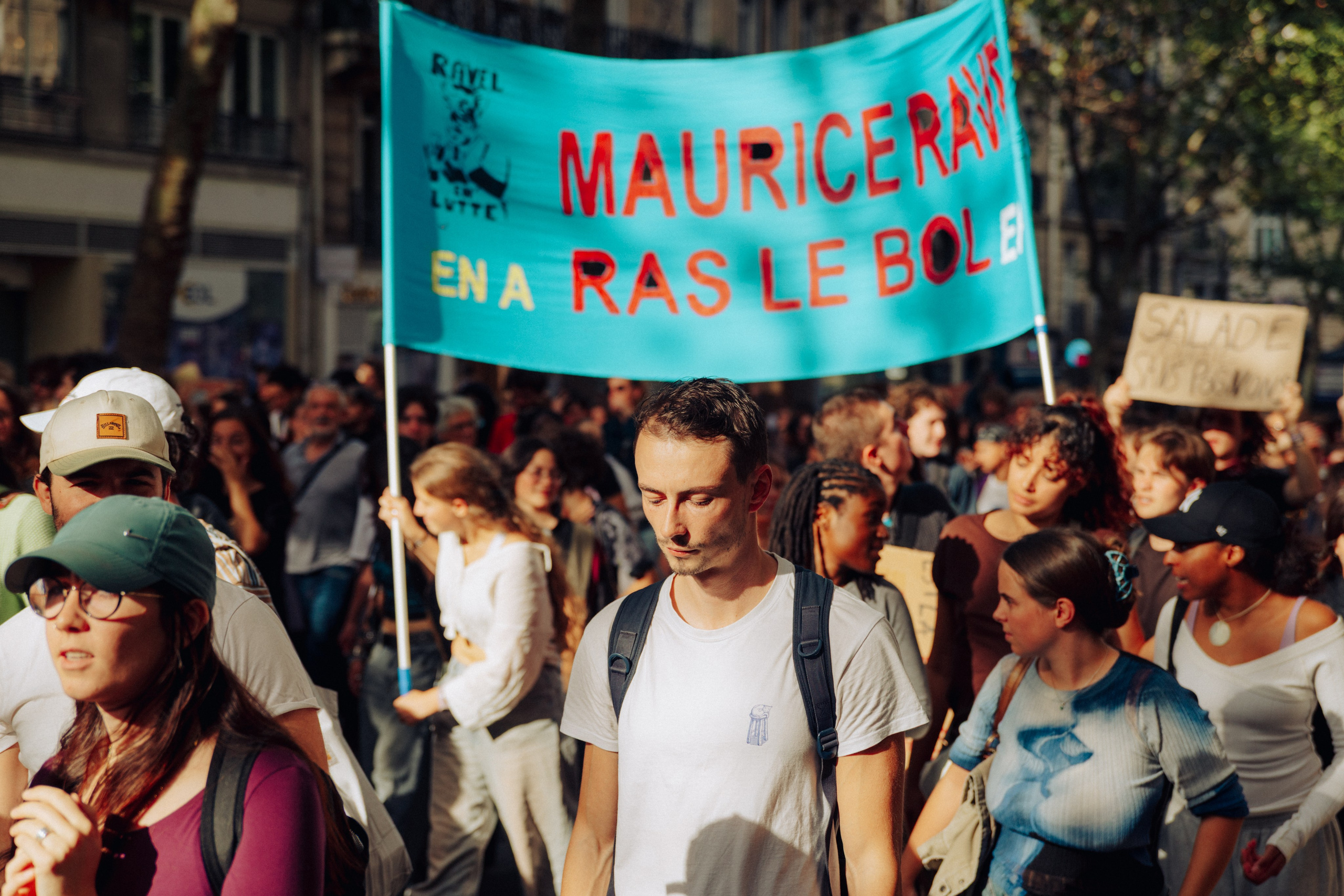 Manifestation du 13 octobre 2026 à Paris. Семейный и детский фотограф на Лазурном Берегу