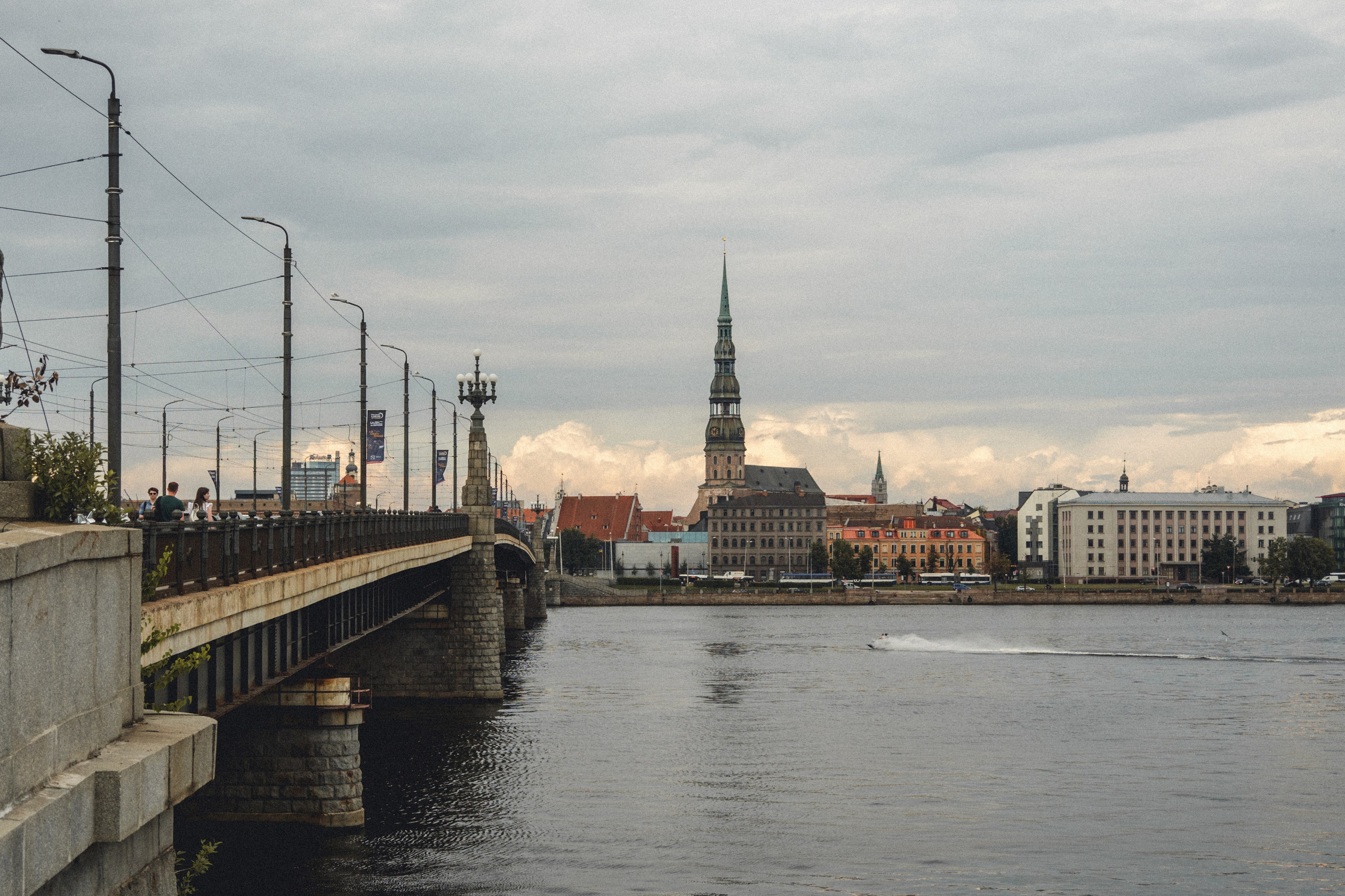 Voyage à Riga. Photographe sur Cote d’Azur. Portraits de familles, couples, enfants, événements