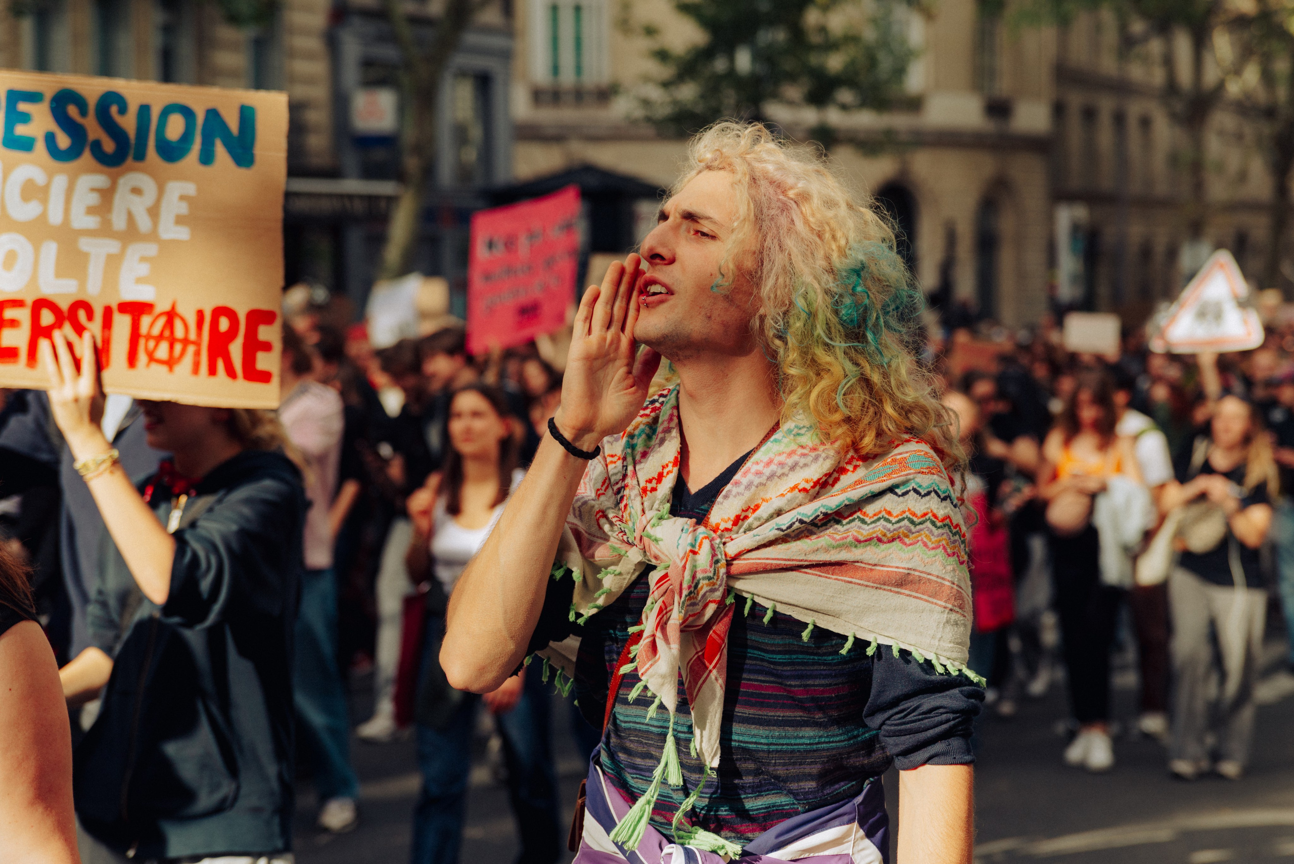 Manifestation du 13 octobre 2026 à Paris. Семейный и детский фотограф на Лазурном Берегу