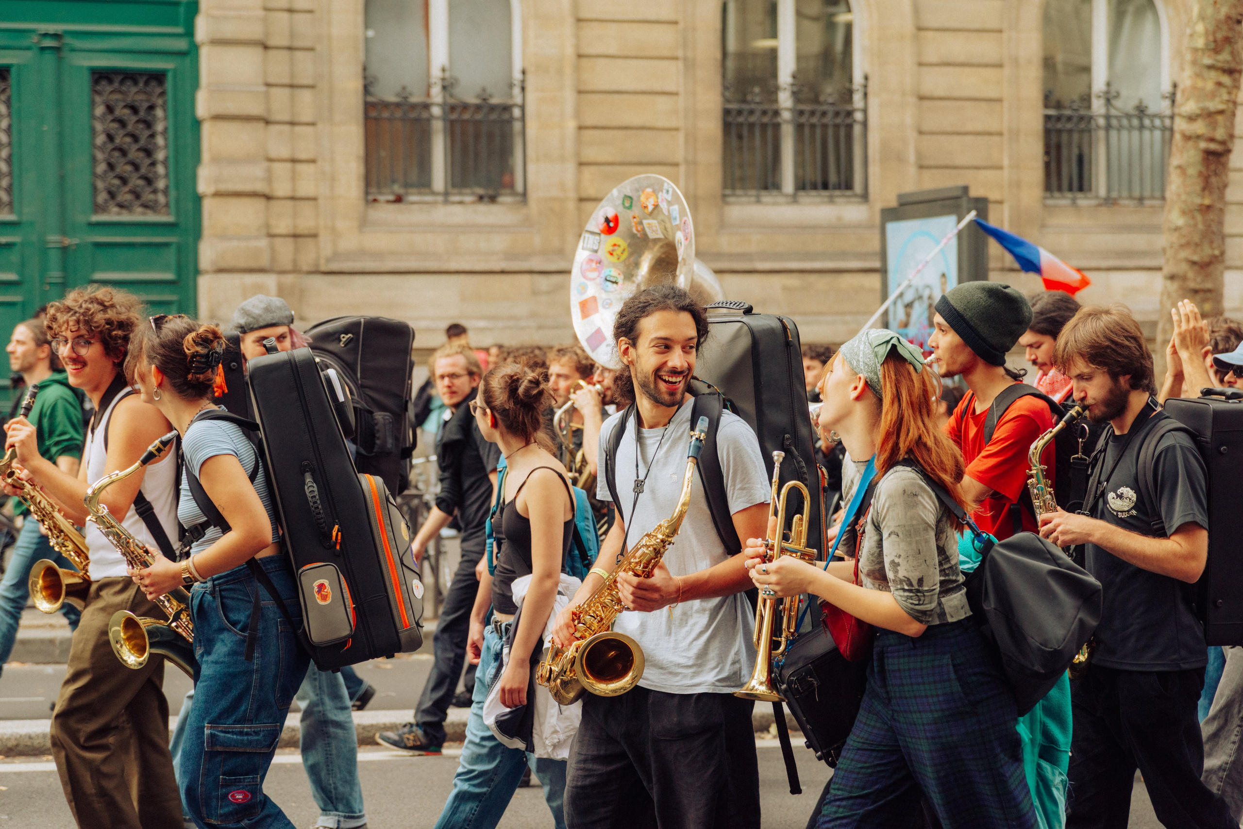 Manifestation du 13 octobre 2026 à Paris. Семейный и детский фотограф на Лазурном Берегу