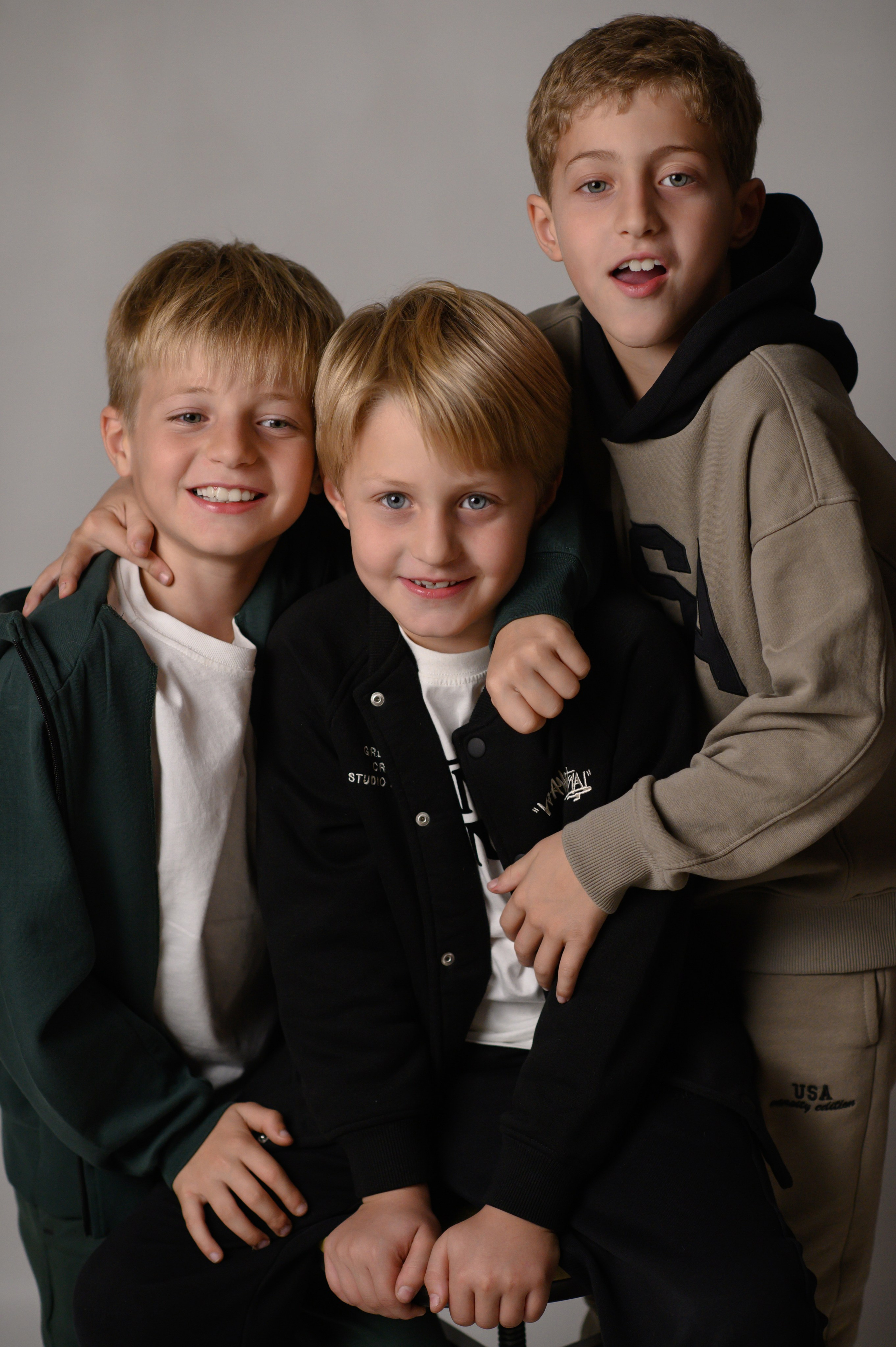 KIDS STUDIO. Семейная, детская, портретная и предметная фотосъемка в Салониках