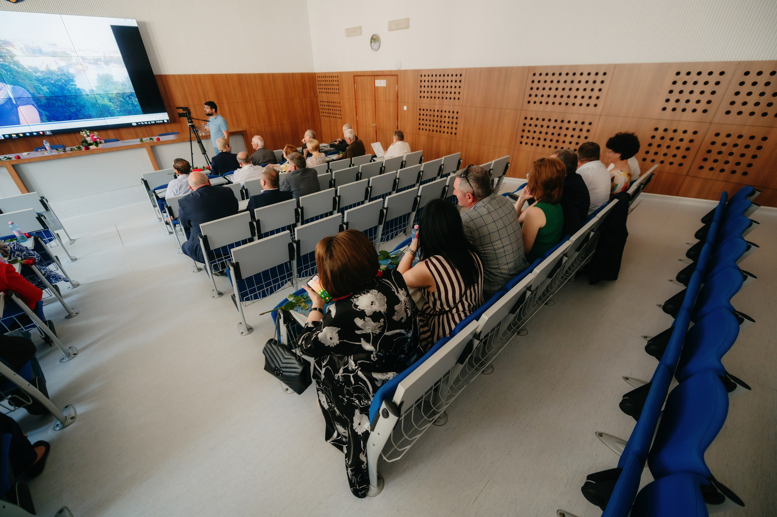 Medicina Veterinara — dupa 30 de ani…. Laurentiu Stefan StoryTeller