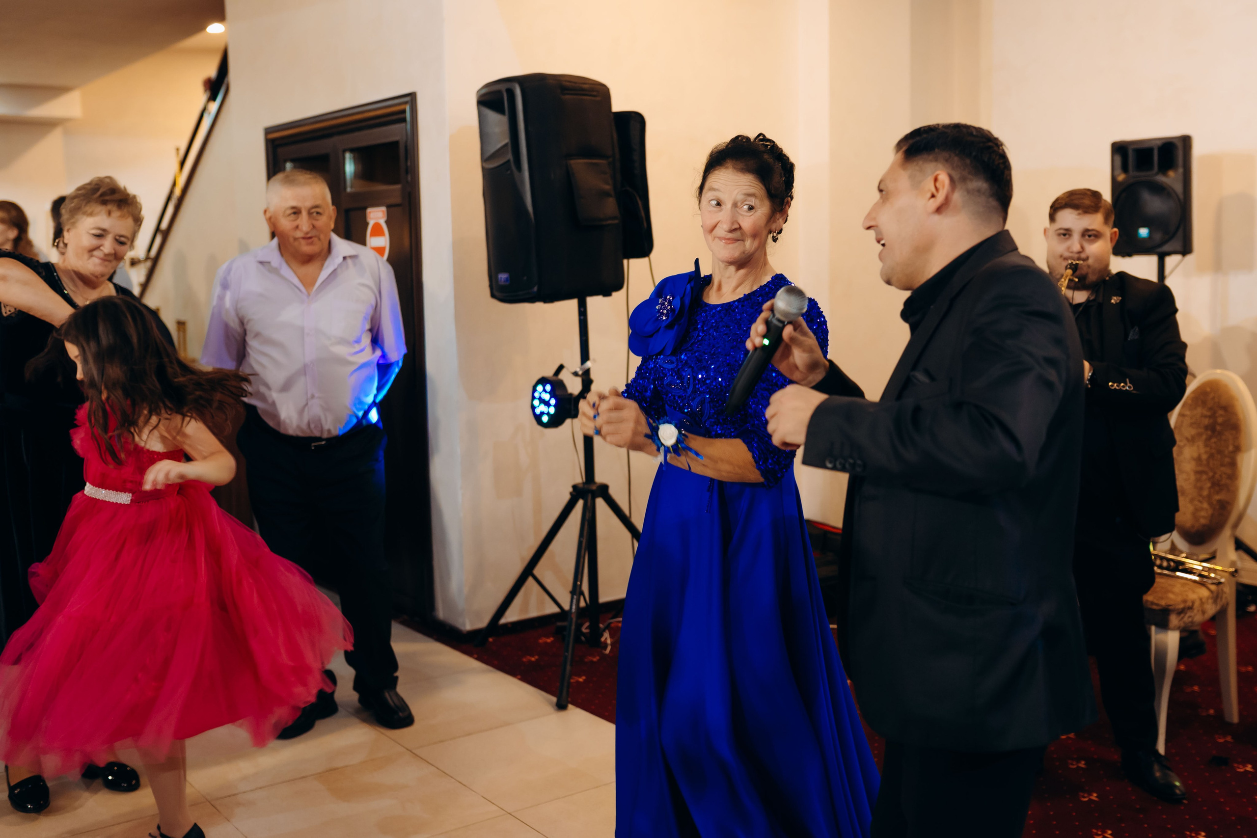 Loredana & Emilian – Ziua Nunții | Videografie - fotografie Botez Suceava, Iași, Botoșani. Servicii foto-video profesionale, pentru momente de neuitat