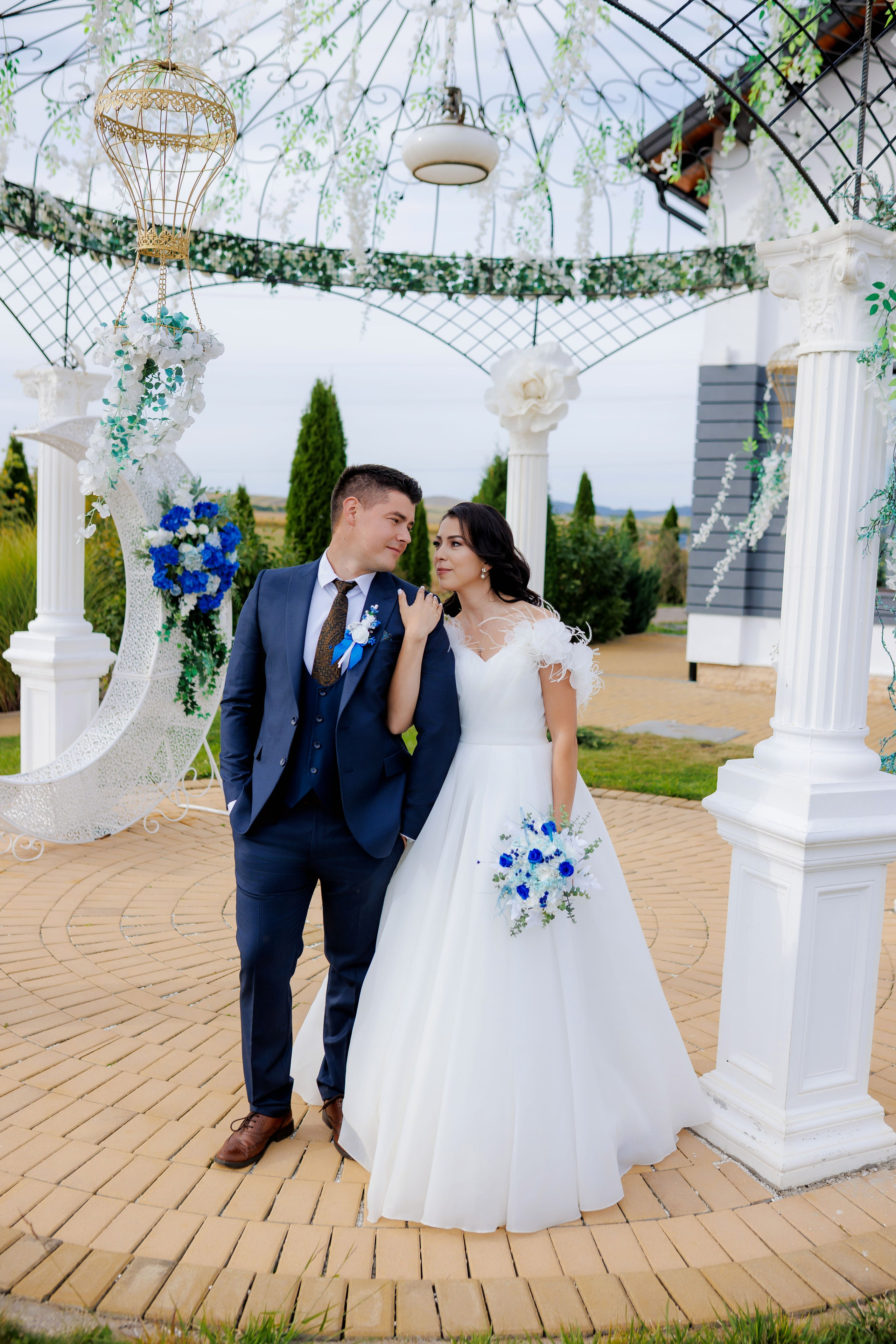 Loredana & Emilian – Ziua Nunții | Videografie - fotografie Botez Suceava, Iași, Botoșani. Servicii foto-video profesionale, pentru momente de neuitat