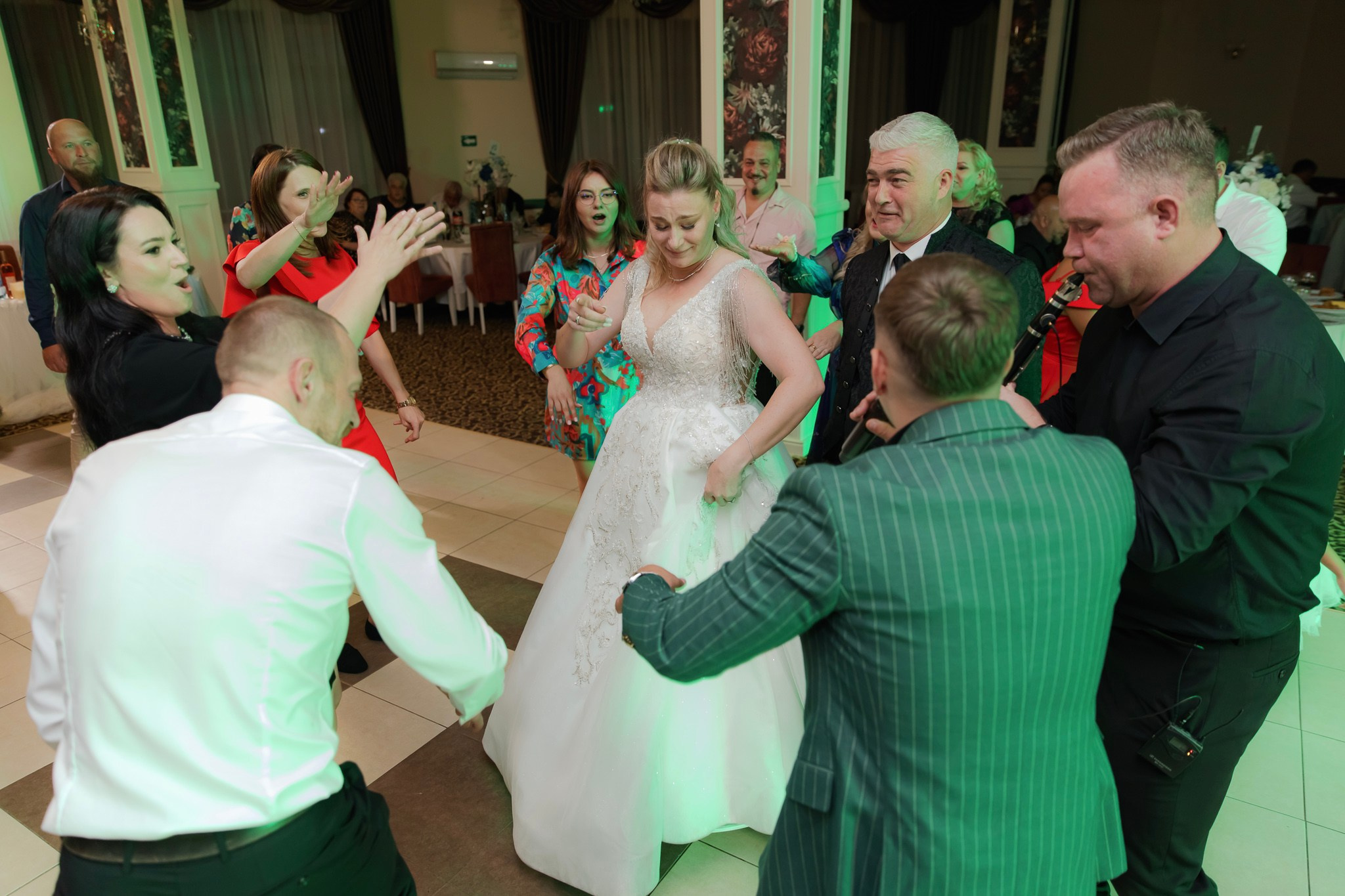 Mihai & Oana. Servicii foto-video profesionale, pentru momente de neuitat