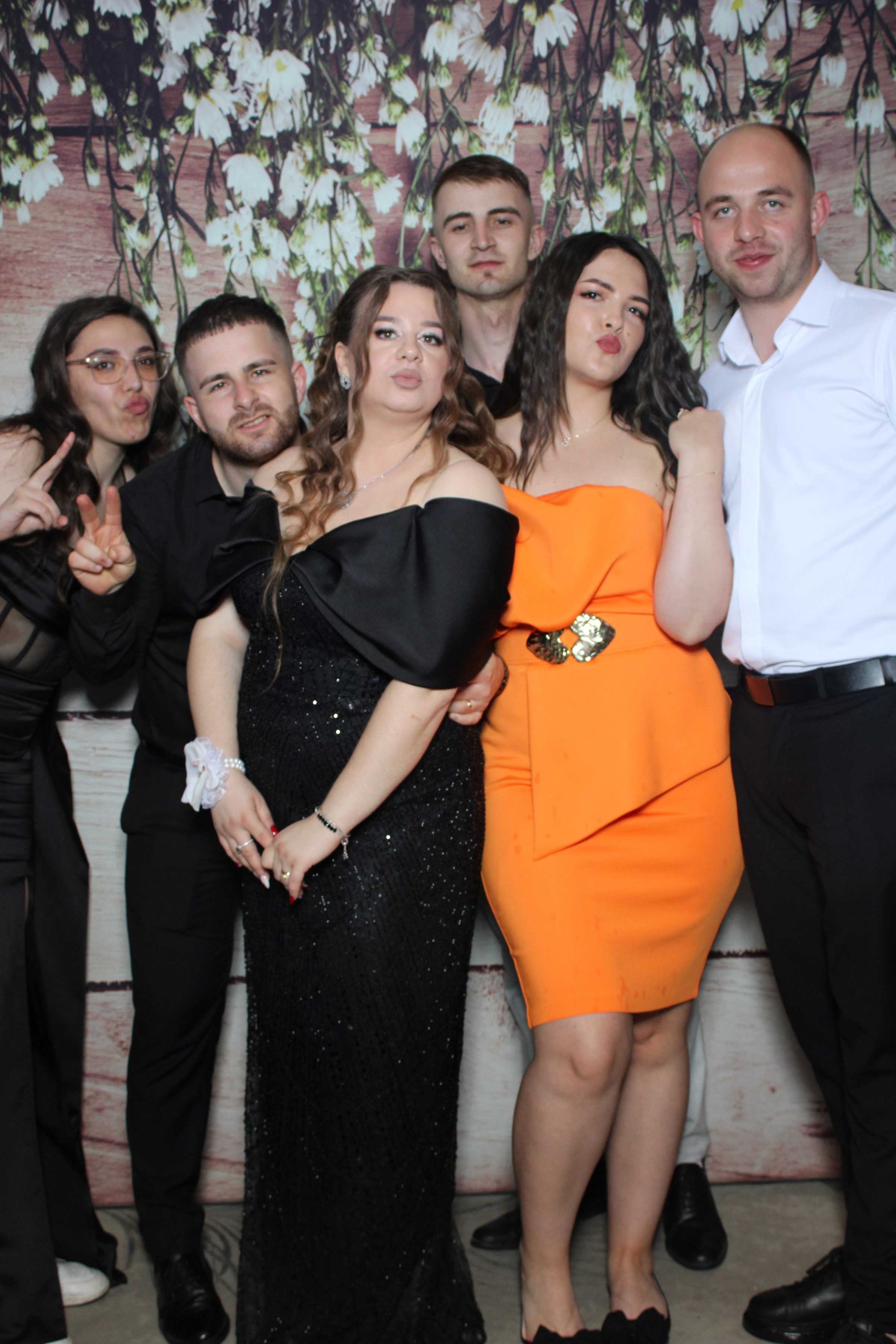 Nunta Denisa & Daniel – Zâmbete și distracție cu Oglinda Amintirilor Suceava