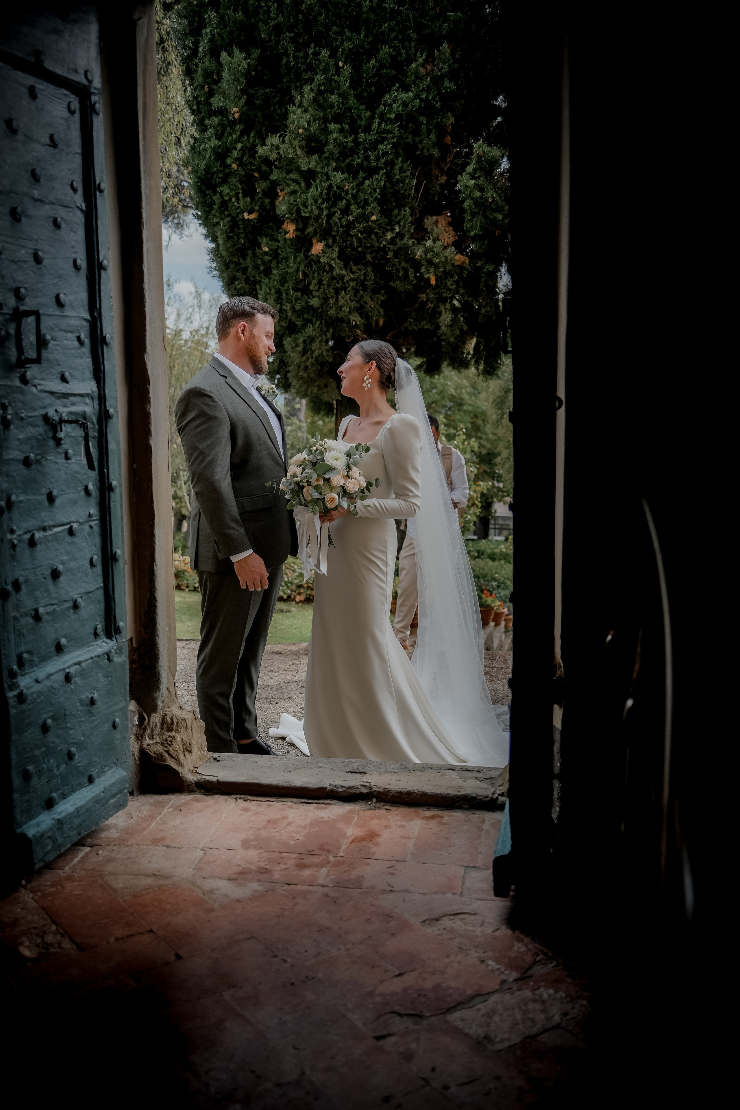 Elopment in Cortona. Villa Falconiere. Wedding Photographer in Italy