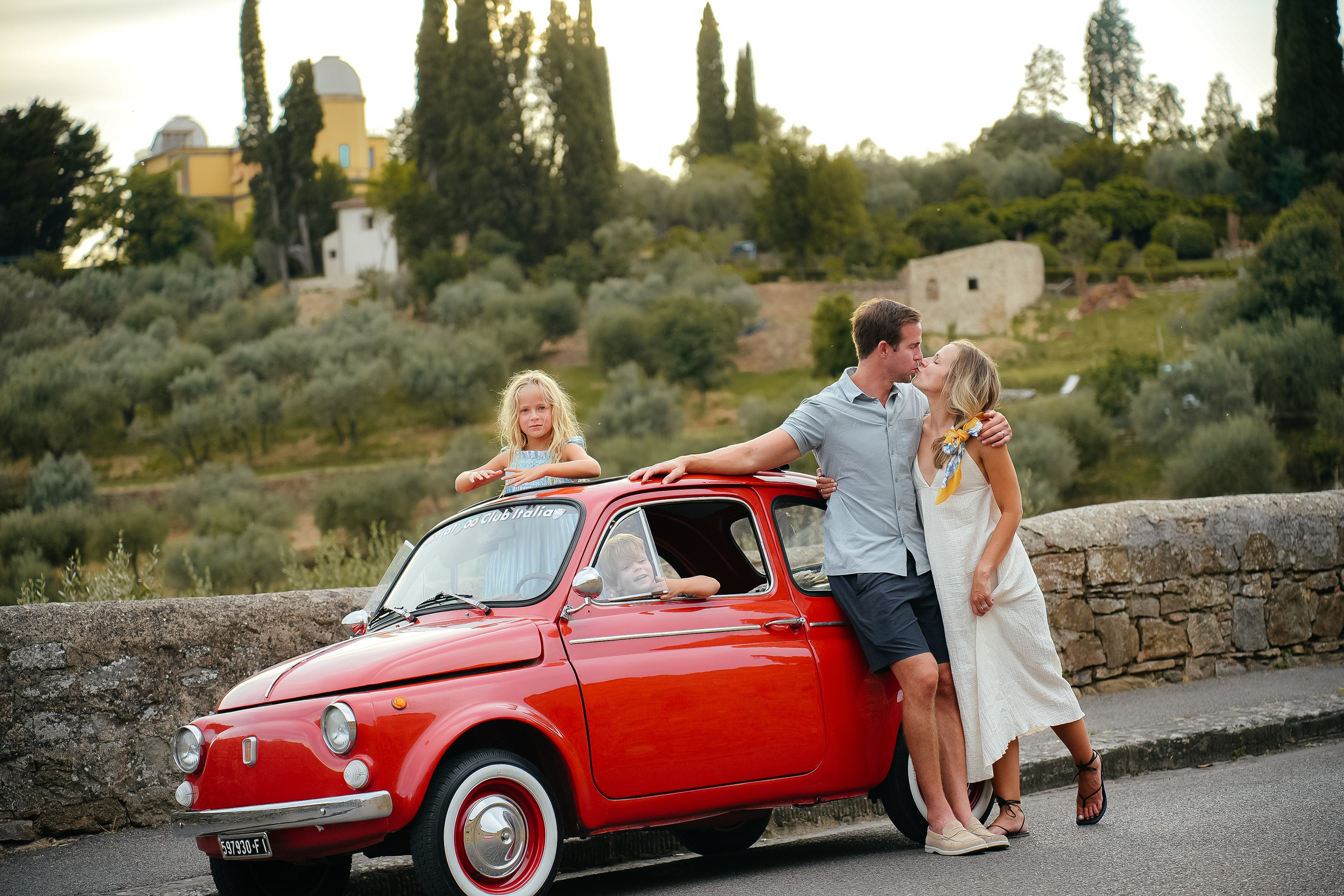 Nicole & Family. Wedding Photographer in Italy