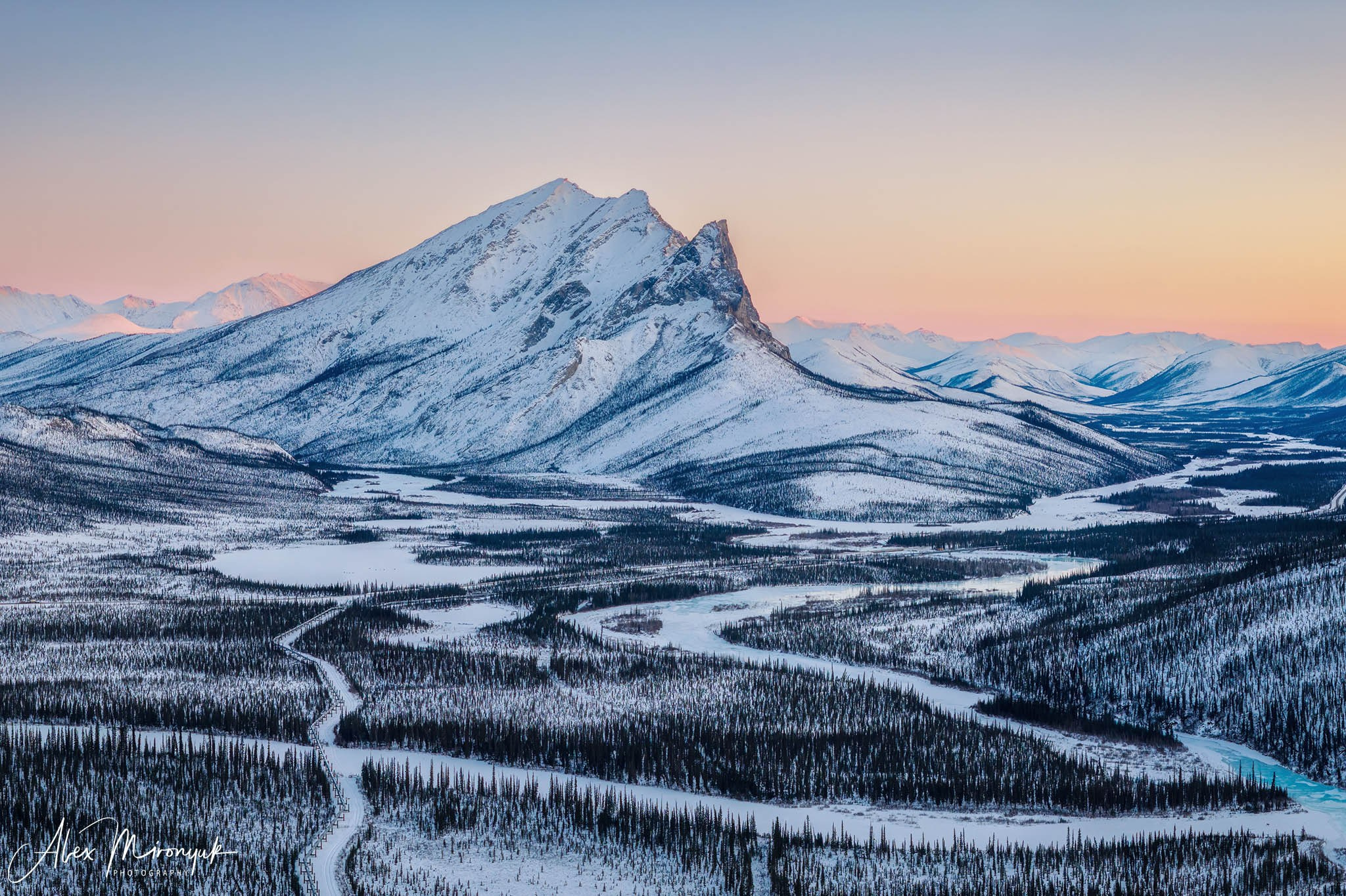 Chasing the Aurora Borealis. Pet, Senior, Landscape, portrait studio, photographer in Miami and Sou
