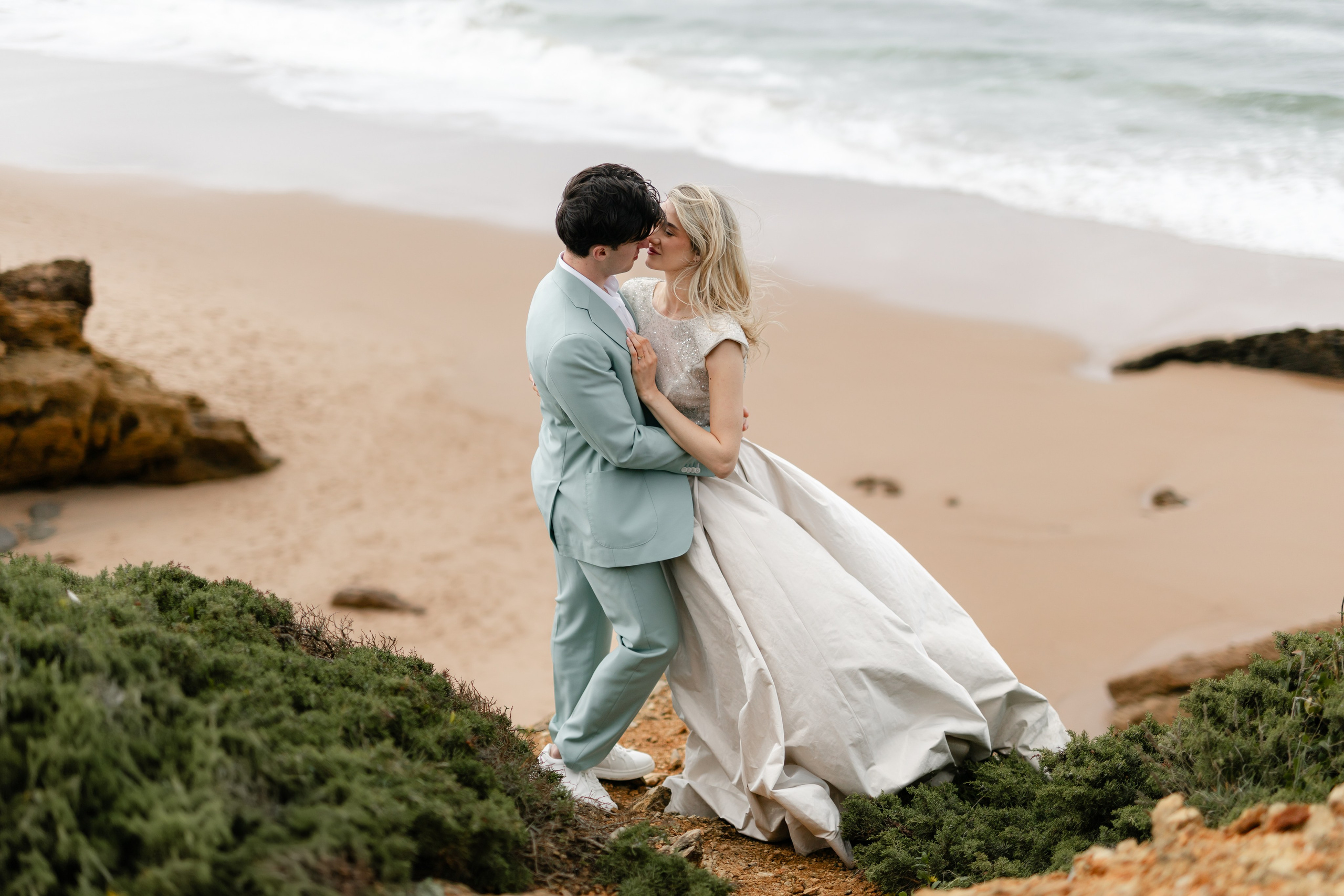 Vivien & Razvan. Main