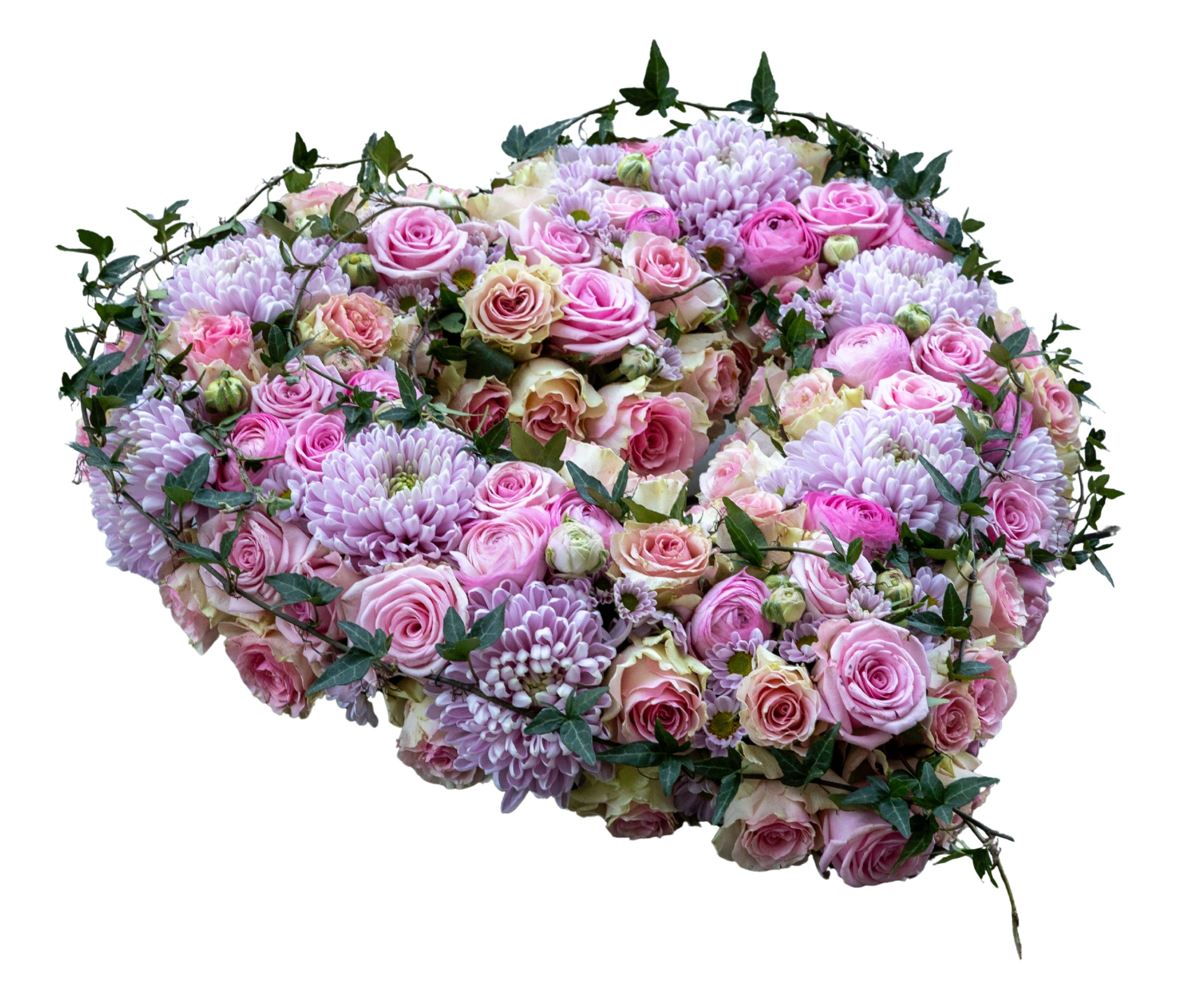 Elegant blomsterhjerte med lyserøde roser, gerbera og nelliker. En smuk begravelsesdekoration fra Akropolis Blomster, der symboliserer kærlighed, omsorg og varme minder om den afdøde.