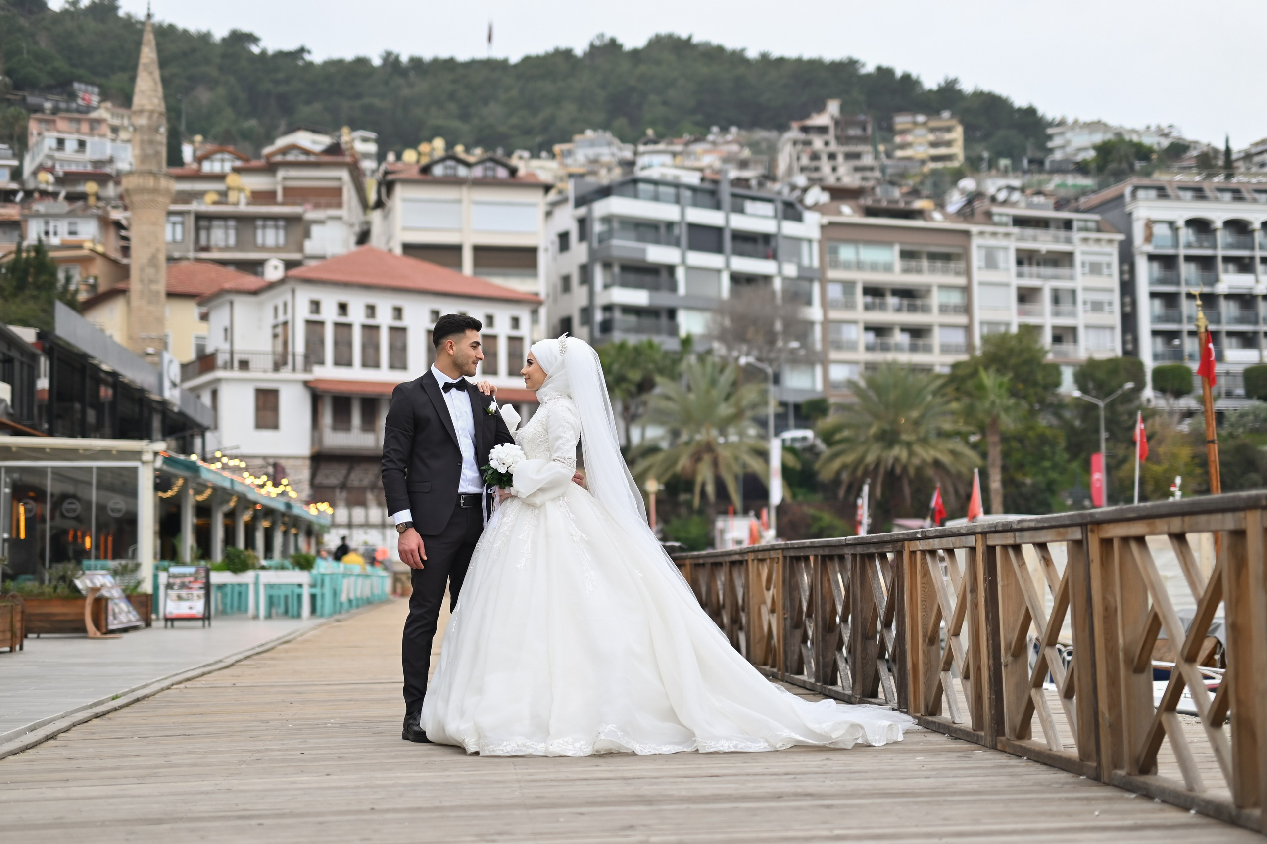 Свадебная съемка в порту и у крепости в Аланье. Photographer in Alanya, Side, Manavgat. Türkiye