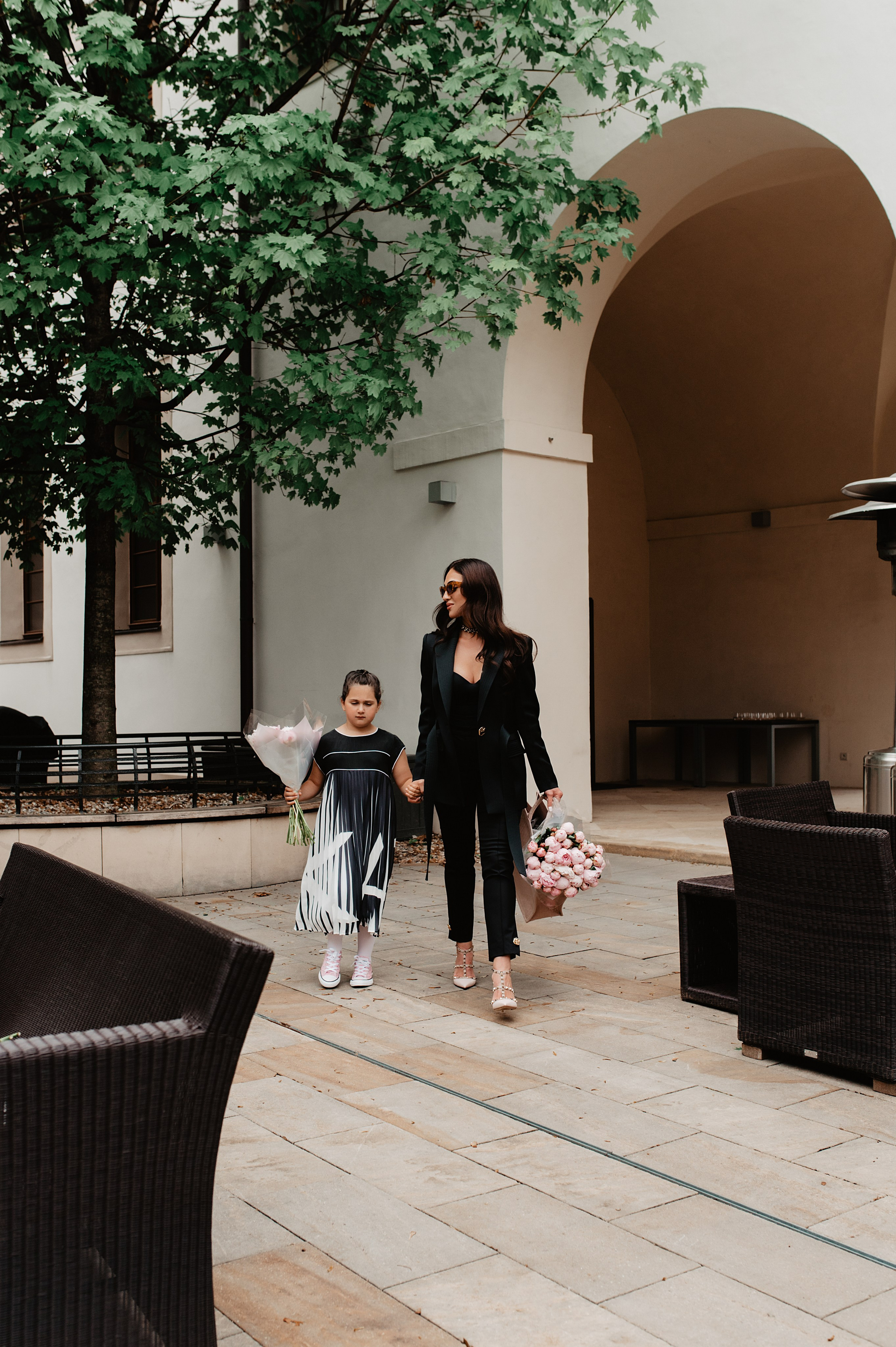 Nairi&ari. ANNA-MARIA PHOTO CONTENT CREATOR — photographer, aesthete, artist, and visual expert for Instagram in Prague