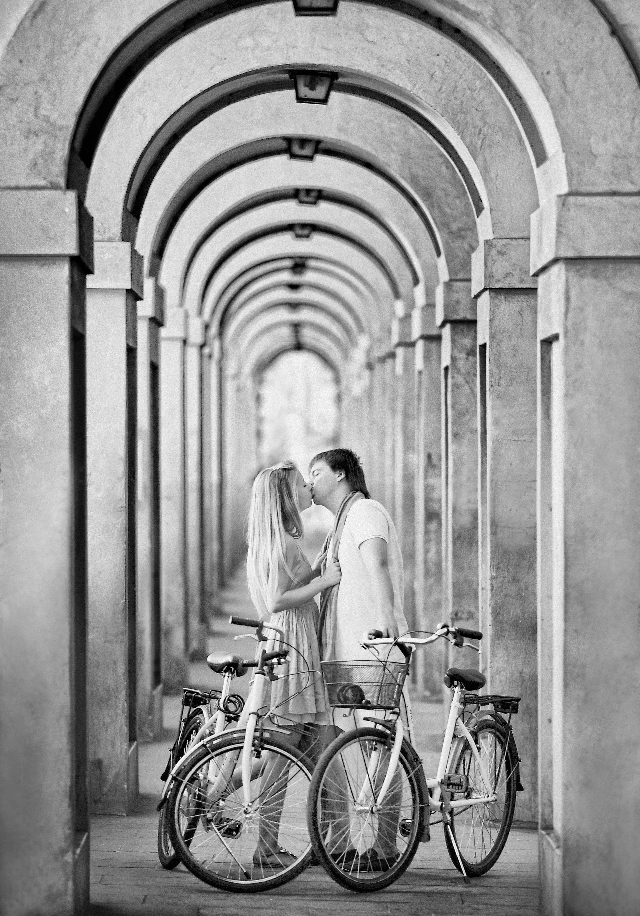 Historia de amor. Luxury wedding, portrait, family photographer over Europe