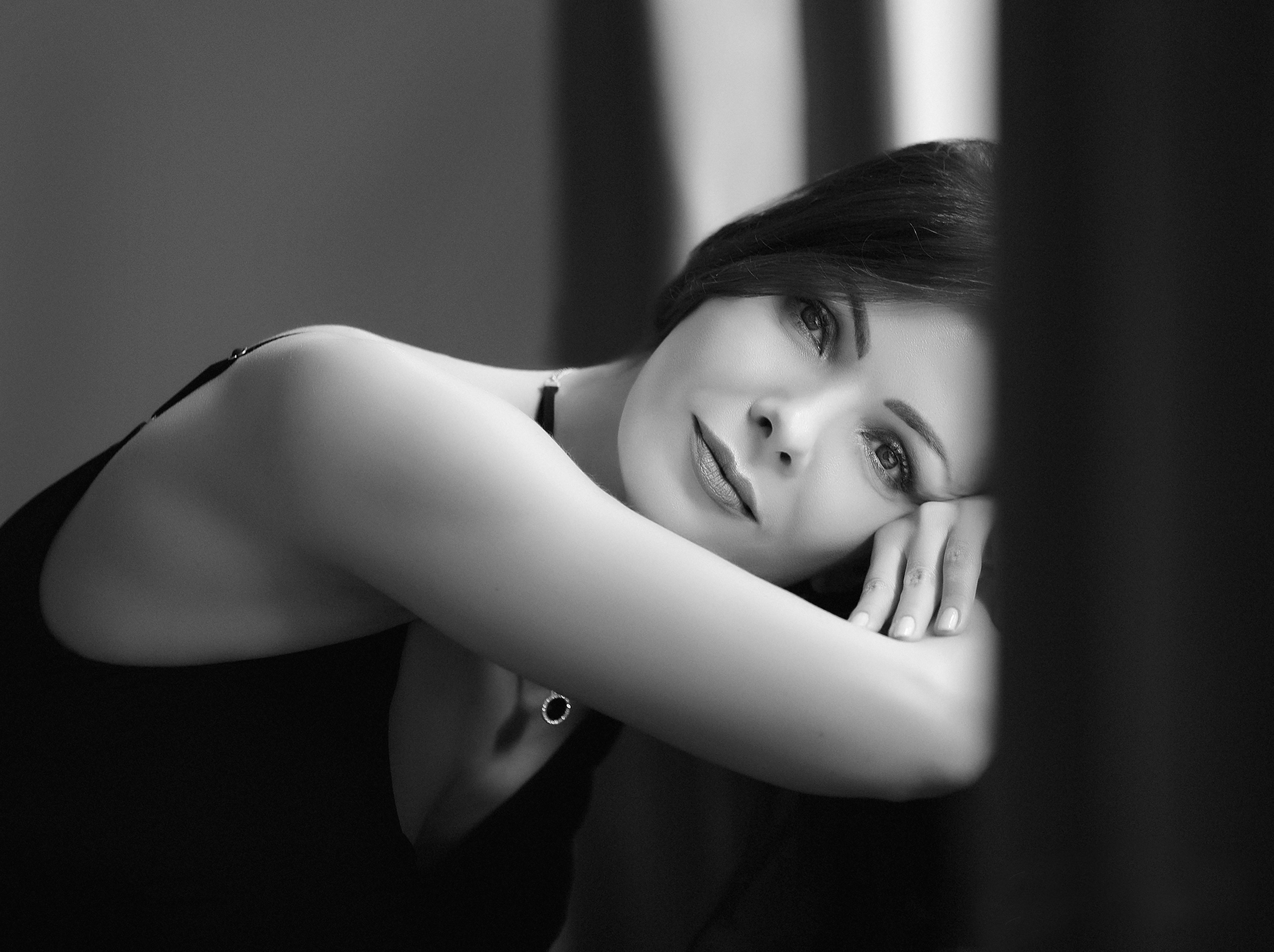 Female. Luxury wedding, portrait, family photographer over Europe